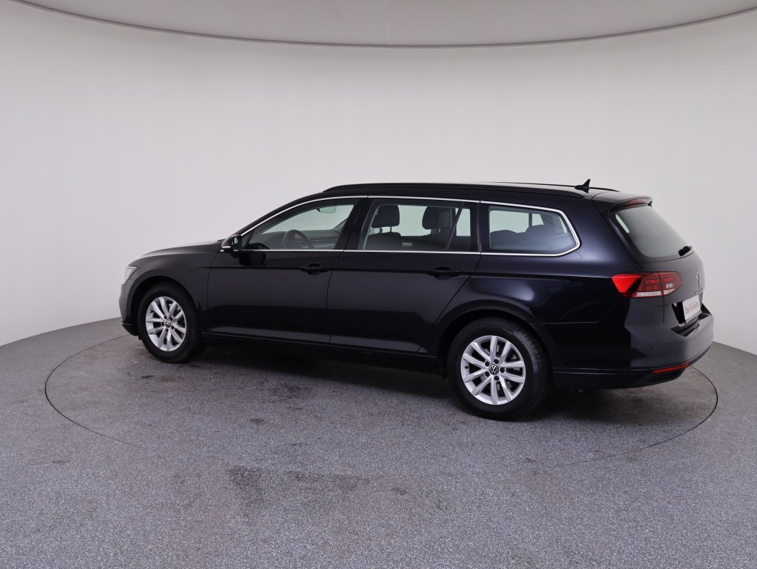 VW Passat Variant 2.0 TDI BMT Business | Bild 24 von 31