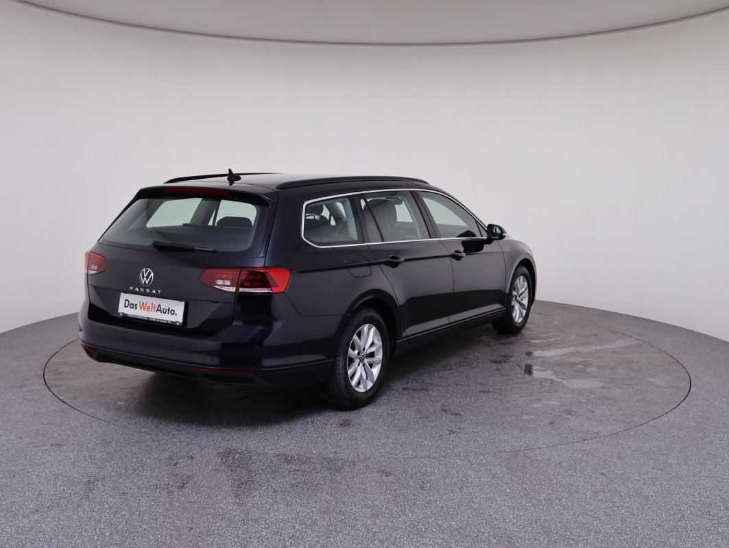 VW Passat Variant 2.0 TDI BMT Business | Bild 26 von 31