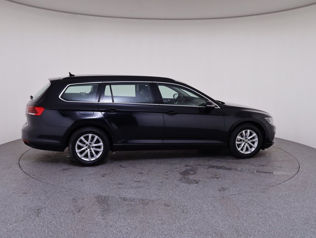 VW Passat Variant 2.0 TDI BMT Business | Bild 27 von 31