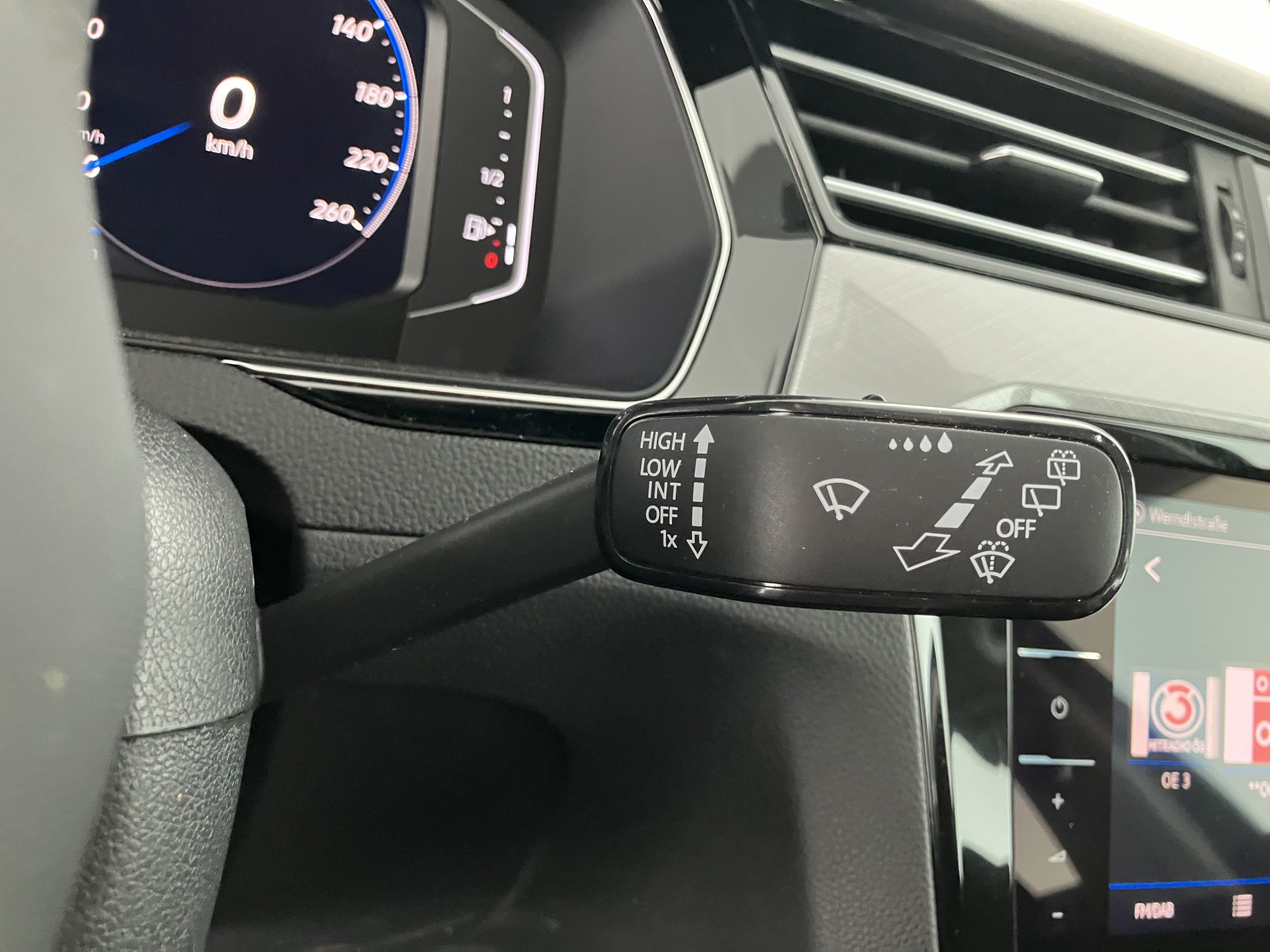 VW Passat Variant 2.0 TDI BMT Business | Bild 7 von 31