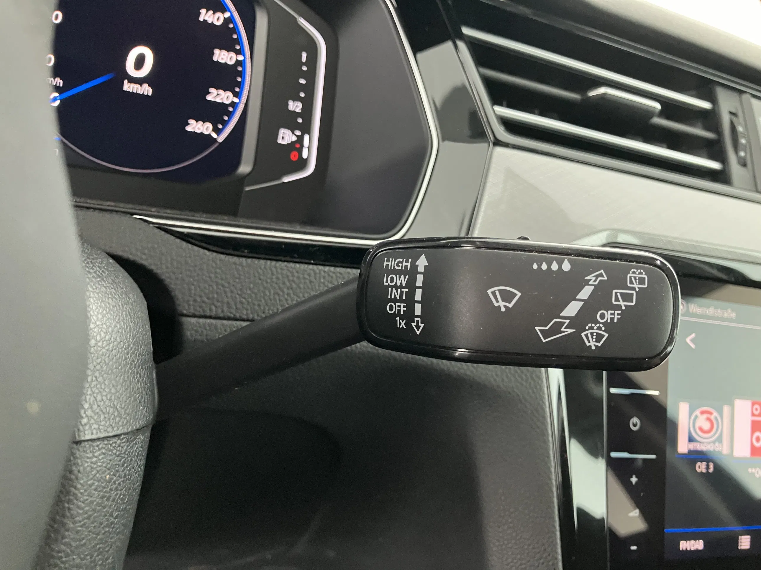 VW Passat Variant 2.0 TDI BMT Business | Bild 7 von 31