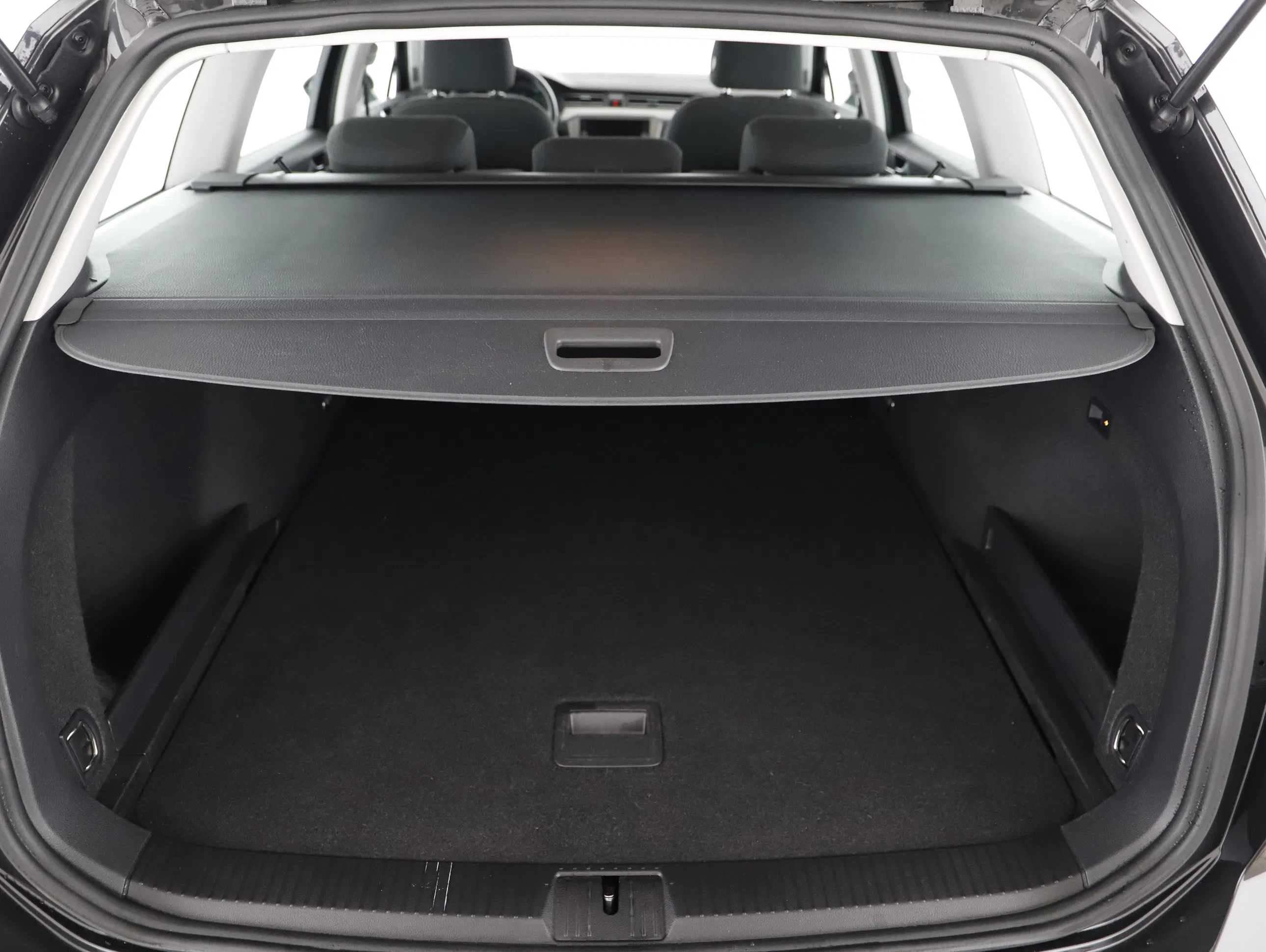 VW Passat Variant 2.0 TDI BMT | Bild 2 von 23
