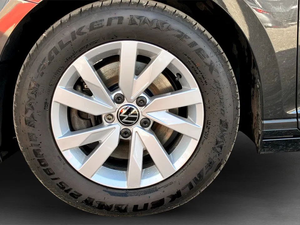 VW Passat Variant 2.0 TDI DSG | Bild 6 von 27