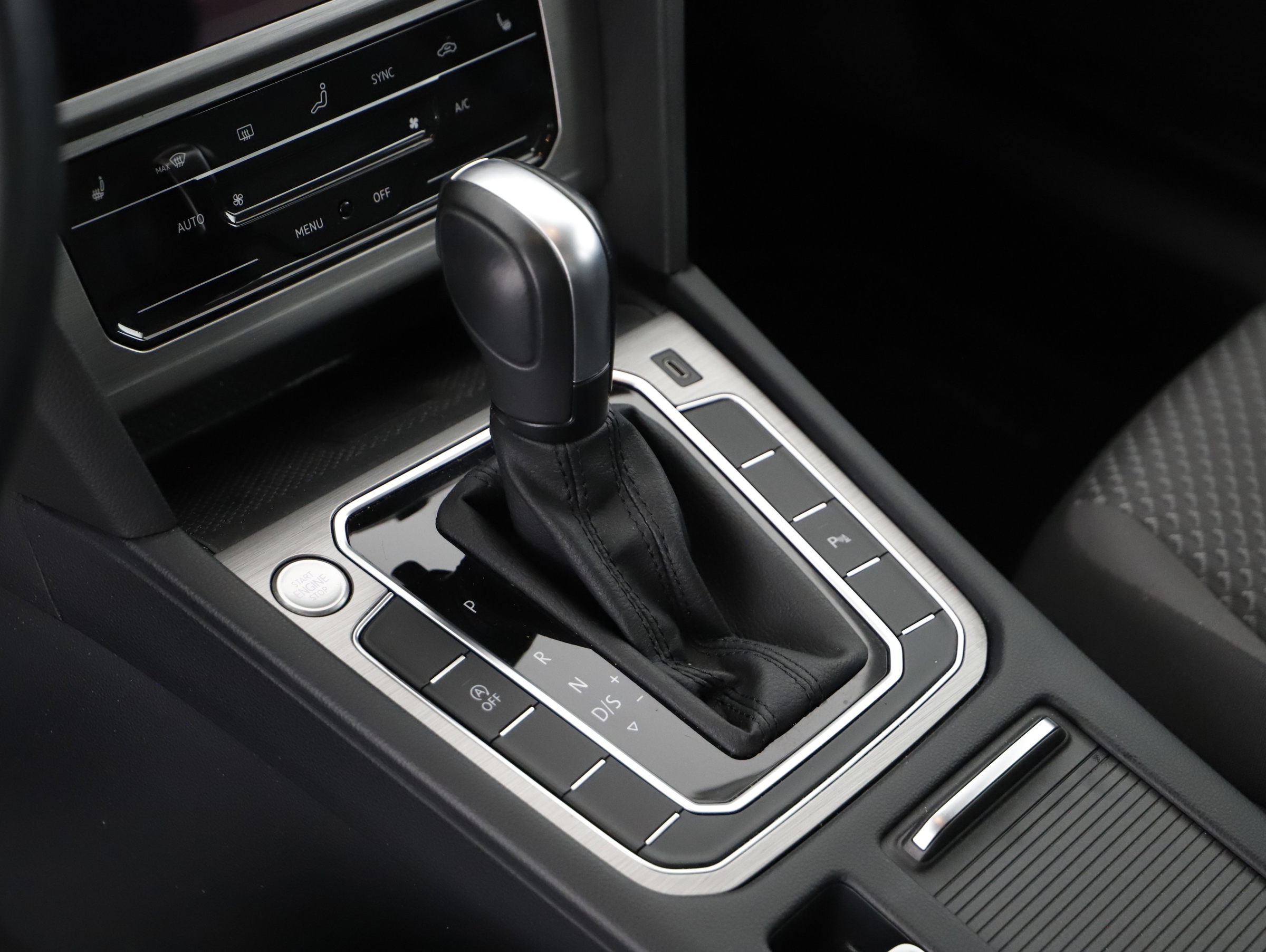 VW Passat Variant 2.0 TDI BMT | Bild 8 von 23
