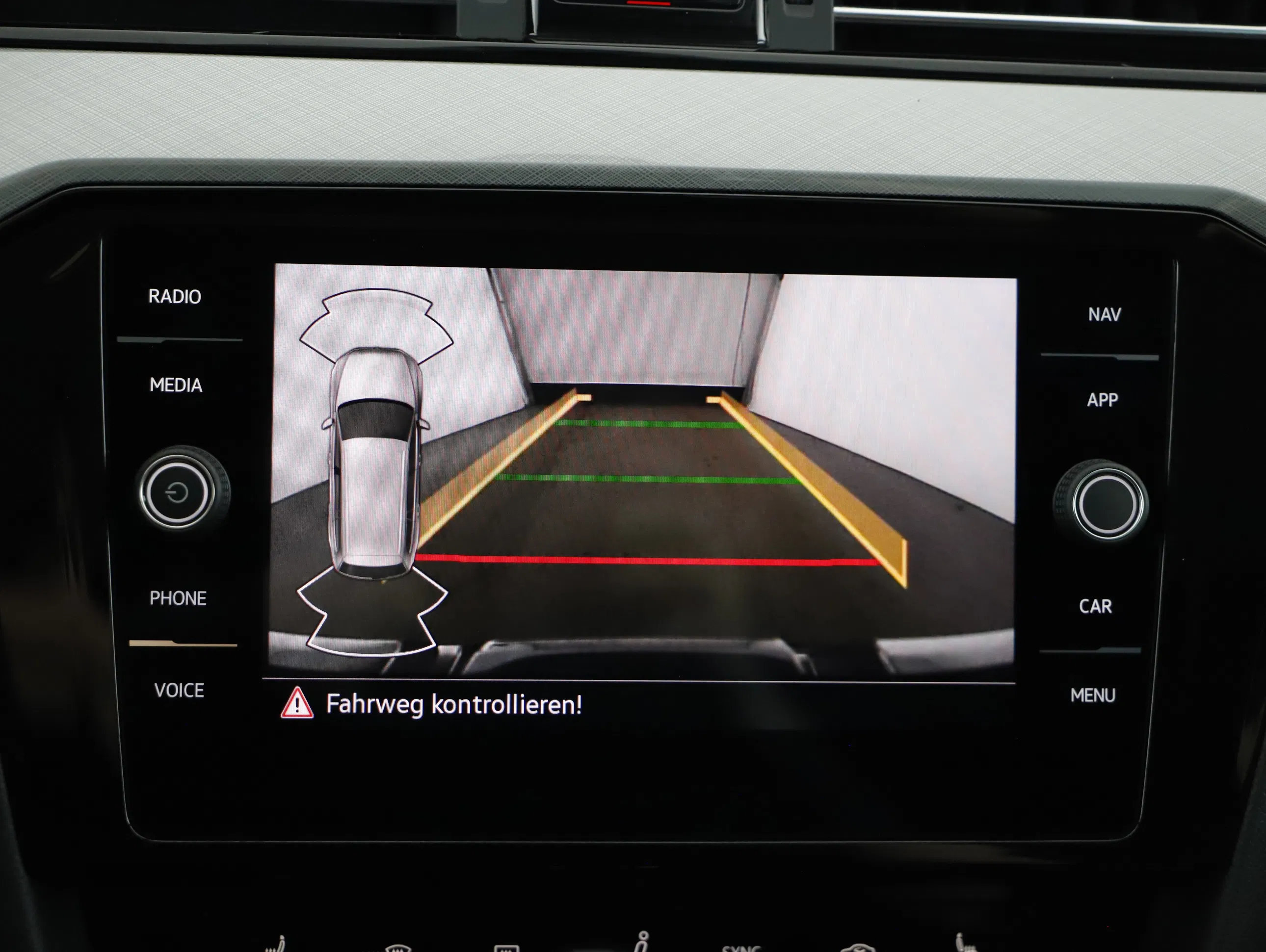 VW Passat Variant 1.4 TSI GTE | Bild 22 von 31