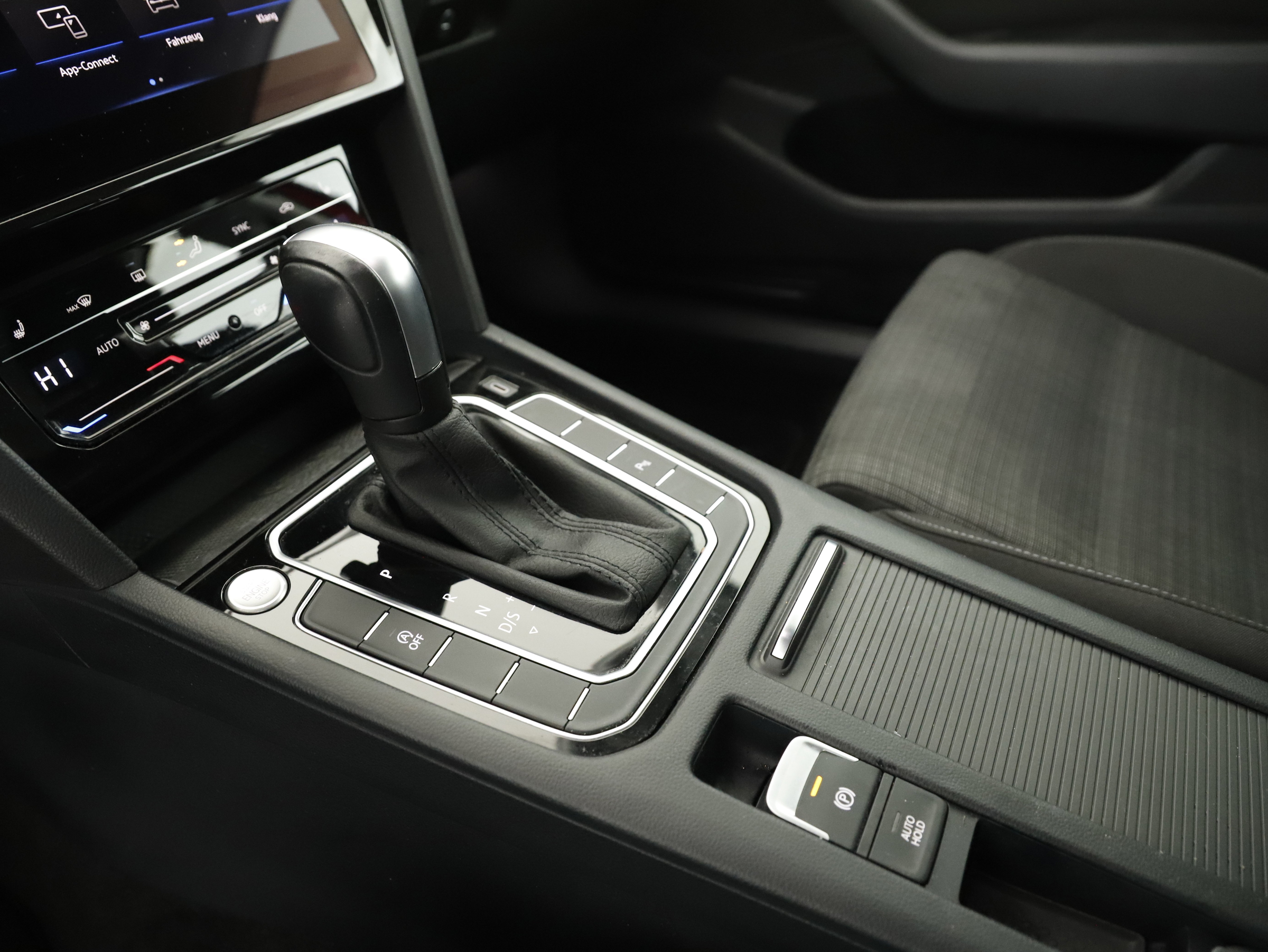 VW Passat Variant 2.0 TDI BMT Business | Bild 16 von 27