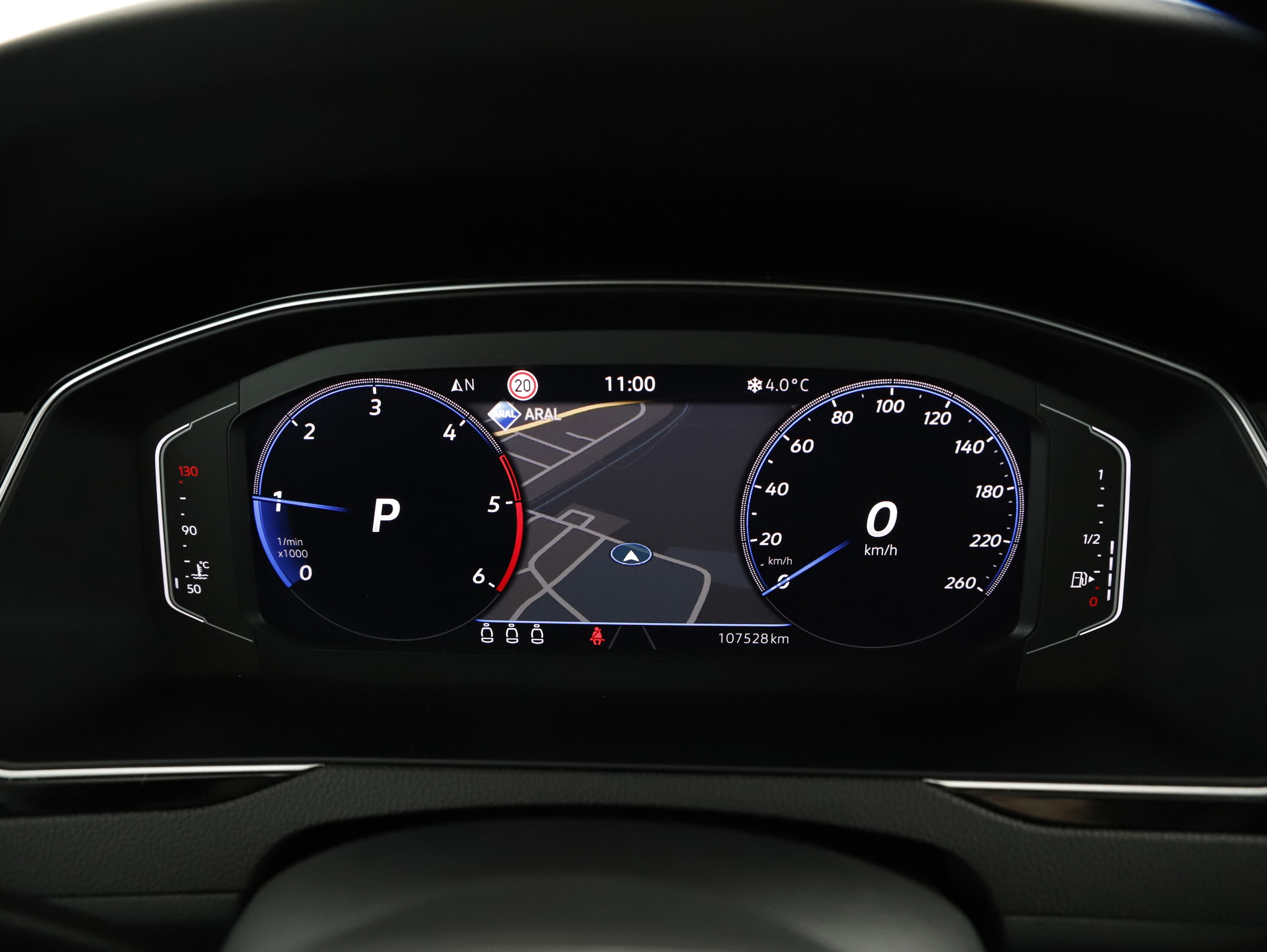 VW Passat Variant 2.0 TDI BMT Business | Bild 17 von 27