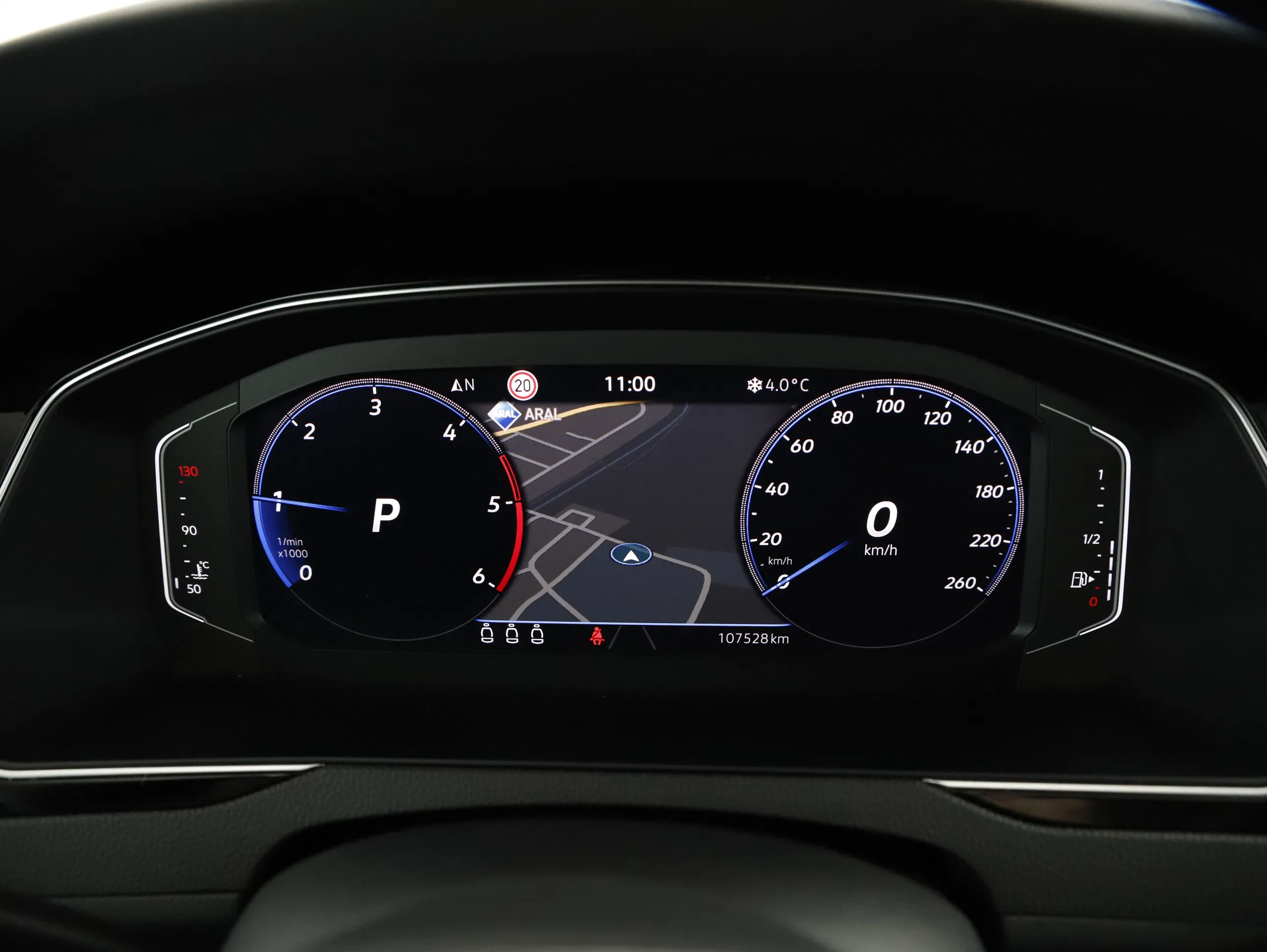 VW Passat Variant 2.0 TDI BMT Business | Bild 17 von 27