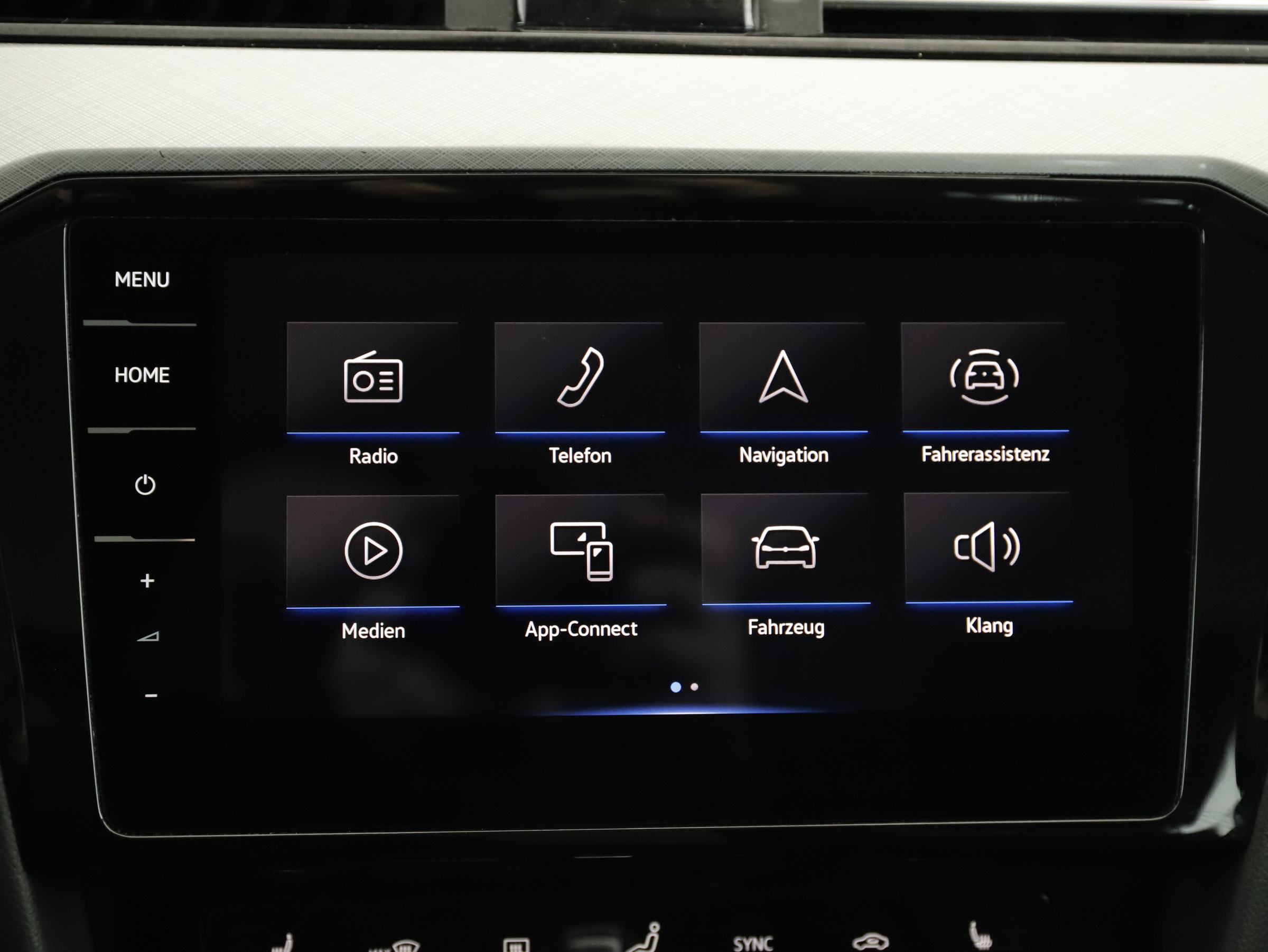 VW Passat Variant 2.0 TDI BMT Business | Bild 18 von 27