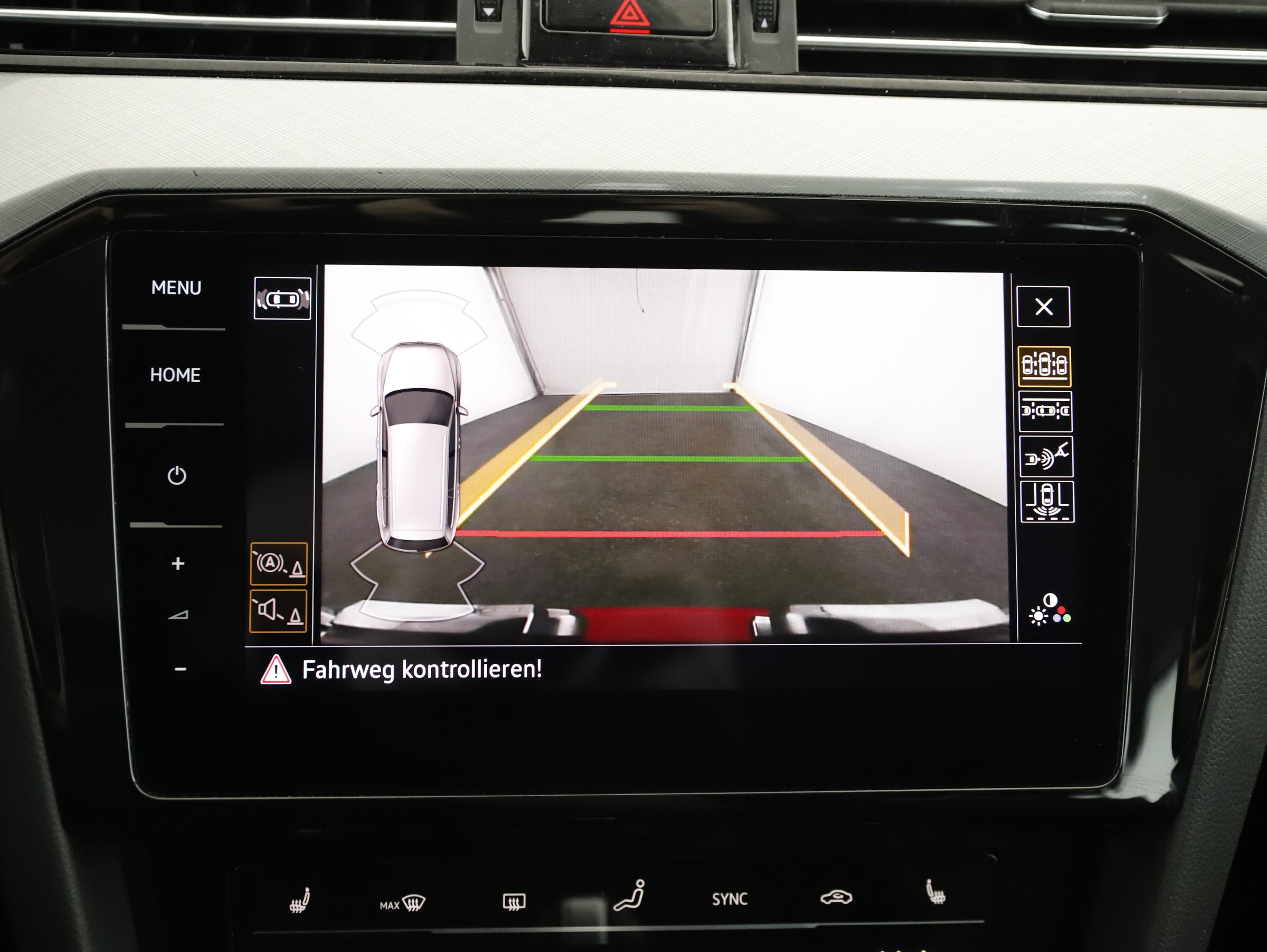 VW Passat Variant 2.0 TDI BMT Business | Bild 20 von 27