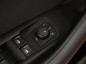 VW Passat Variant 2.0 TDI BMT Business | Thumbnail 24 von 27