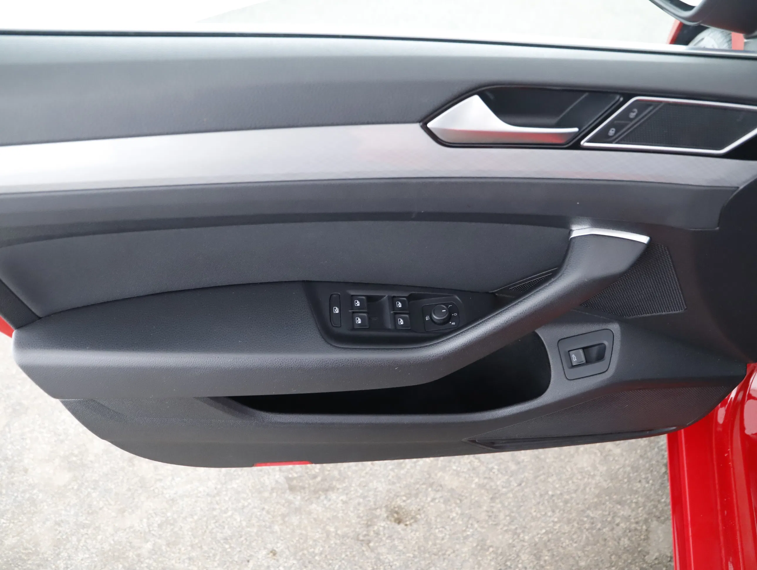 VW Passat Variant 2.0 TDI BMT Business | Bild 4 von 20