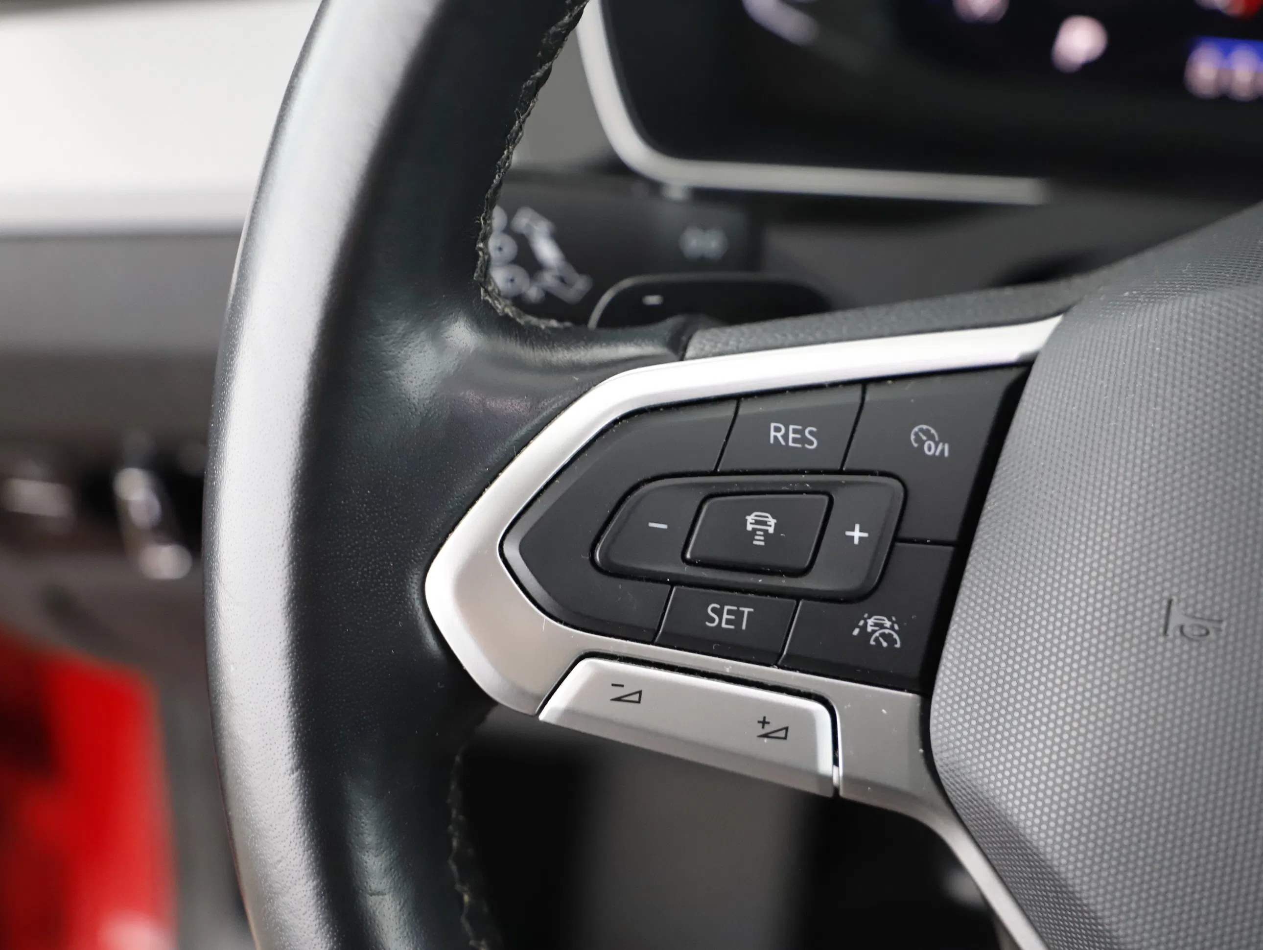 VW Passat Variant 2.0 TDI BMT Business | Bild 11 von 20