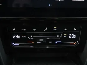 VW Passat Variant 2.0 TDI BMT Business | Thumbnail 16 von 20