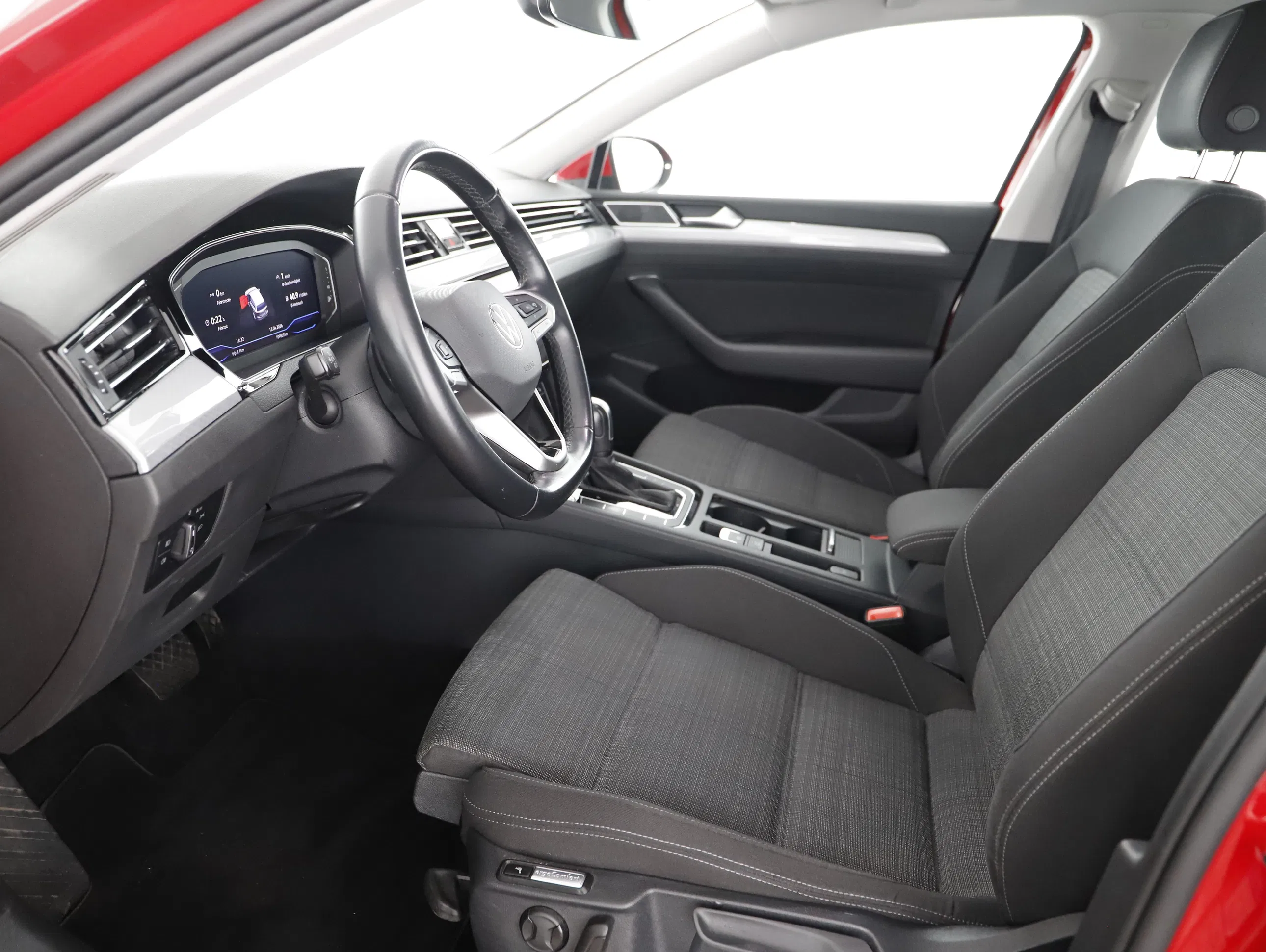VW Passat Variant 2.0 TDI BMT Business | Bild 7 von 20