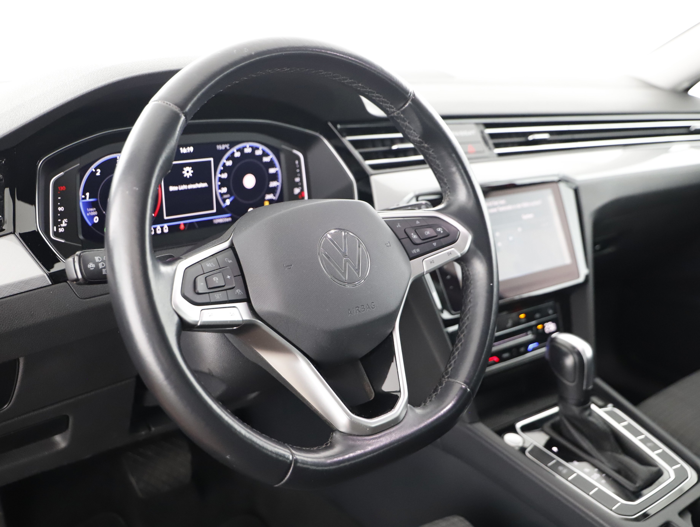 VW Passat Variant 2.0 TDI BMT Business | Bild 9 von 20