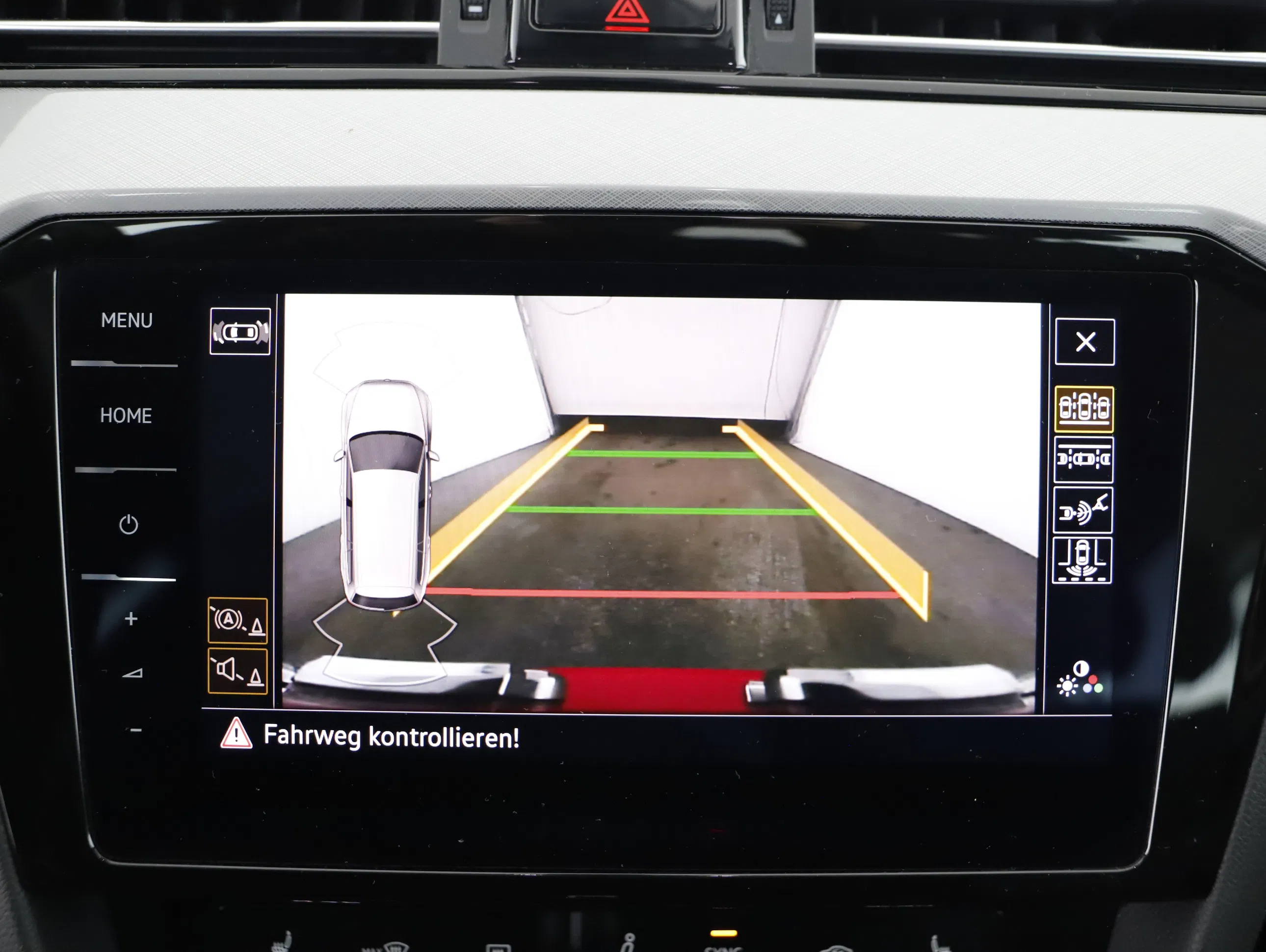 VW Passat Variant 2.0 TDI BMT Business | Bild 13 von 20