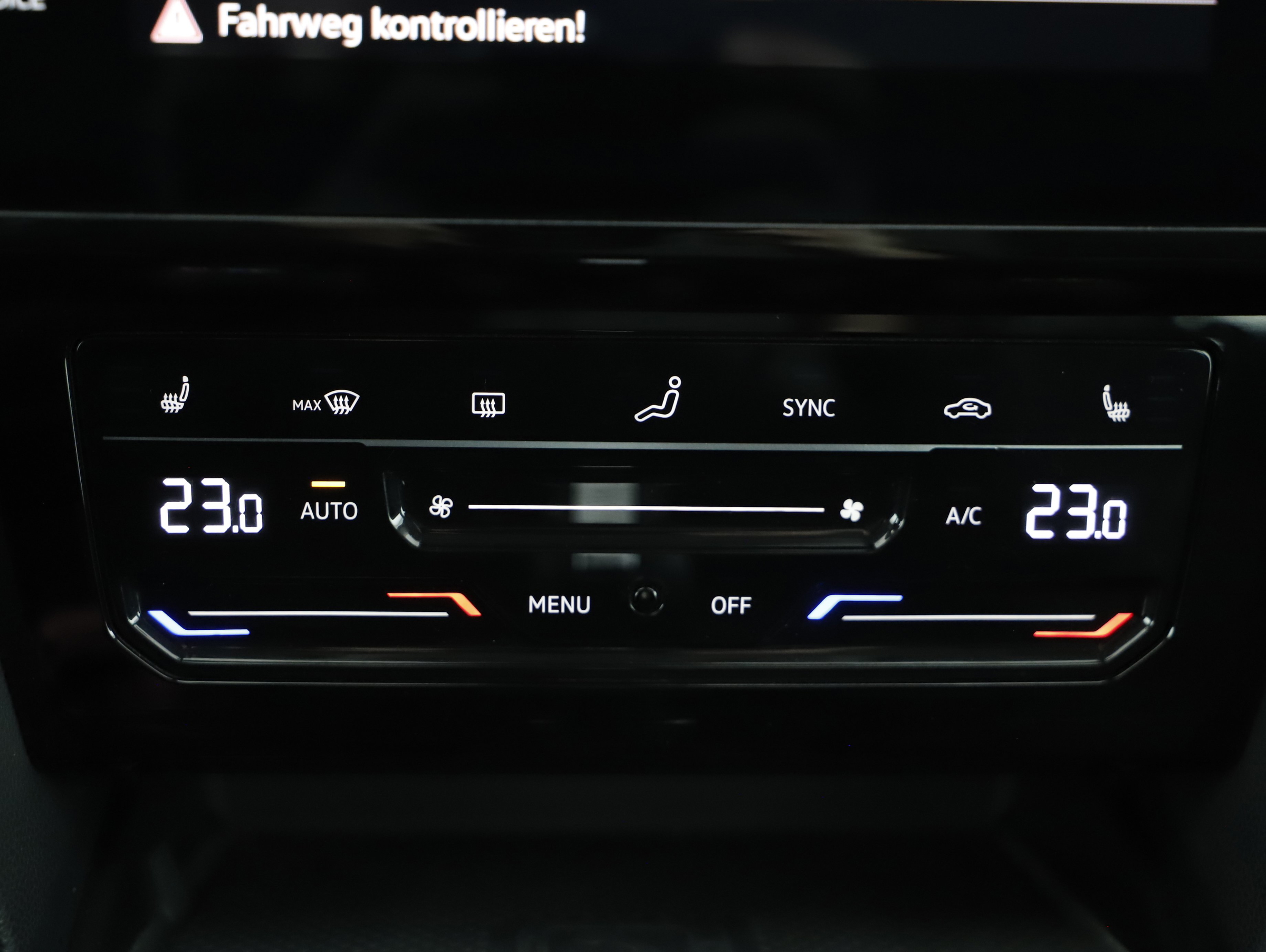 VW Passat Variant 2.0 TDI BMT Business | Bild 14 von 21