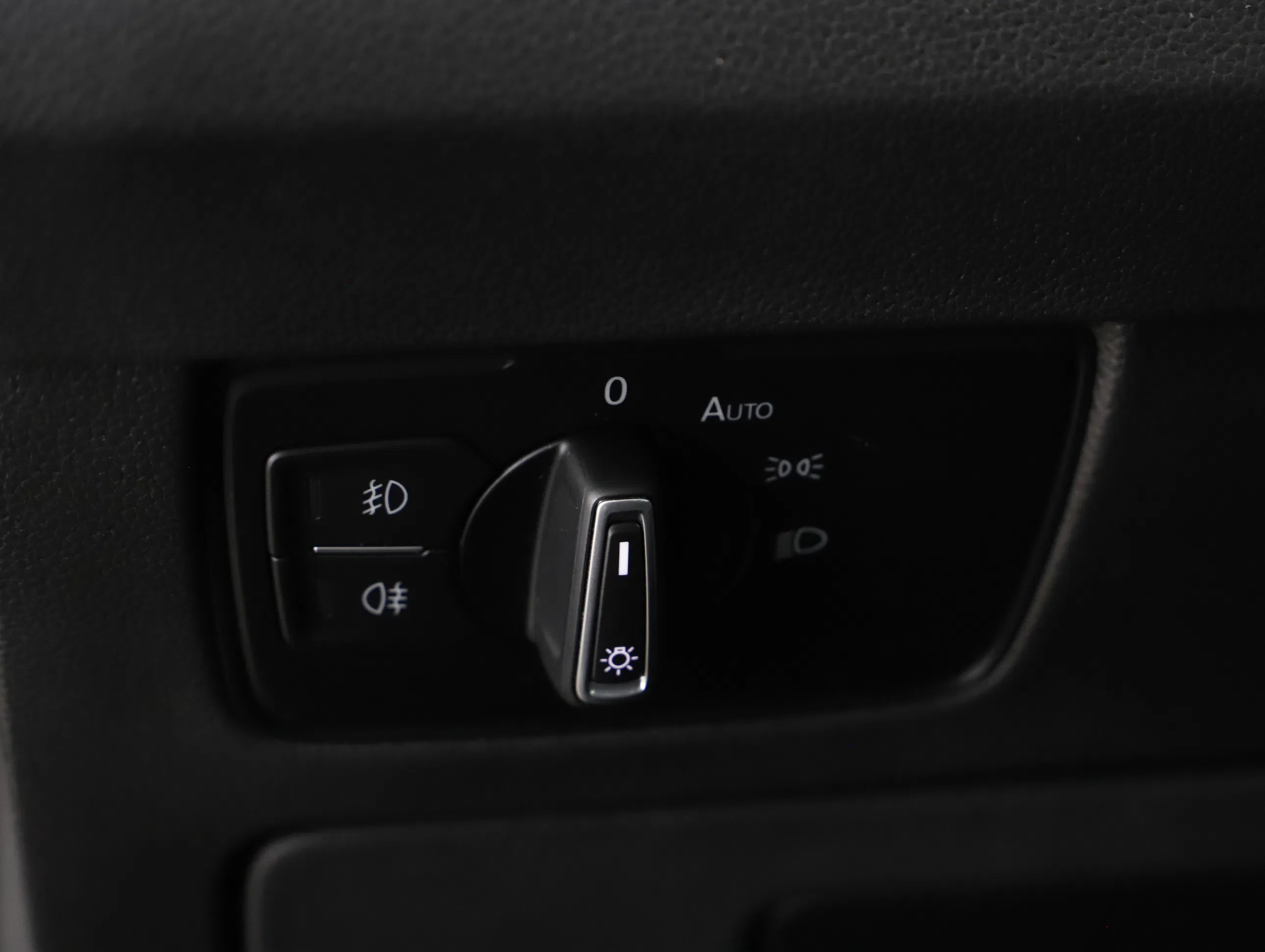 VW Passat Variant 2.0 TDI BMT Business | Bild 7 von 21