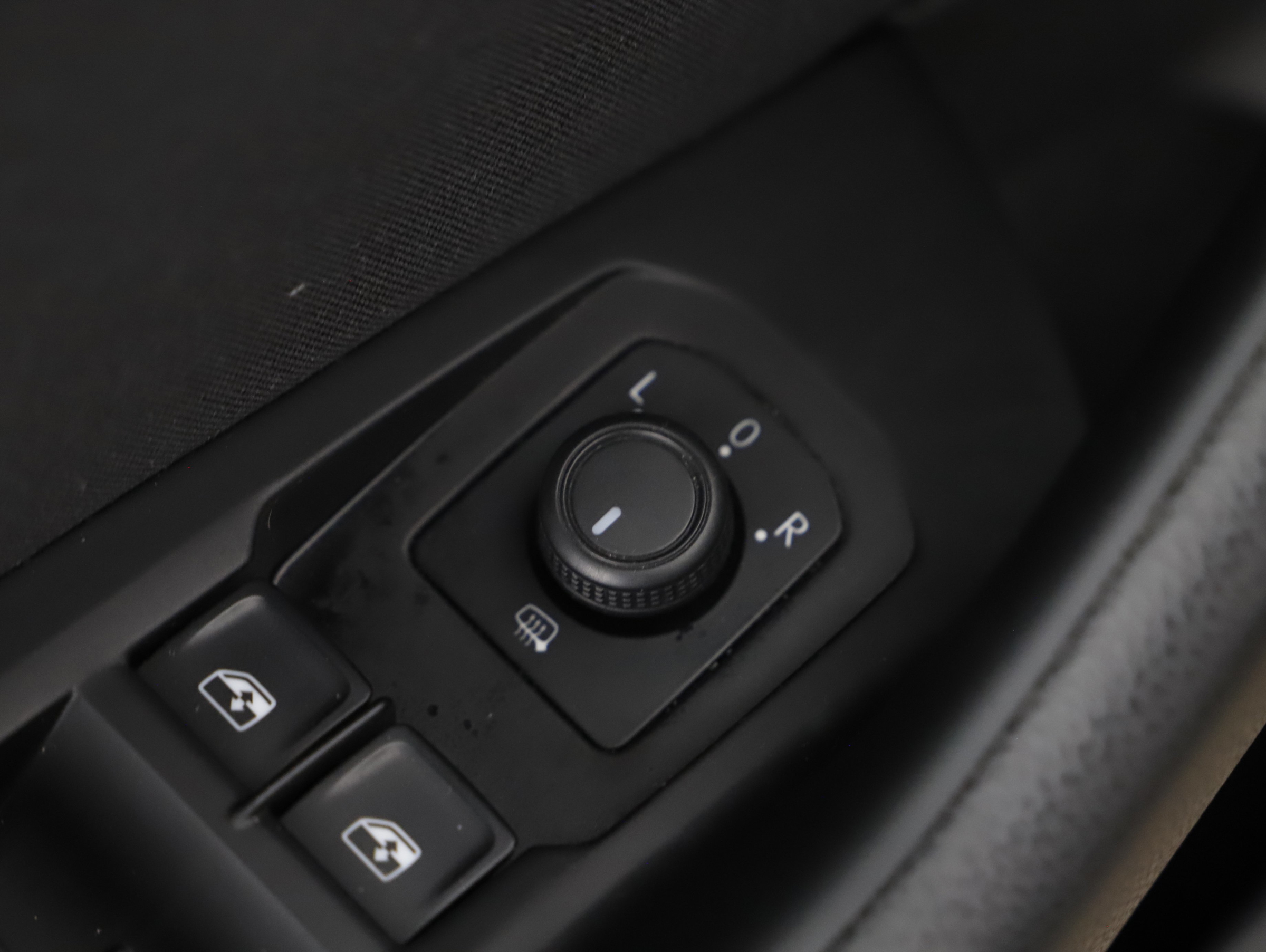 VW Passat Variant 2.0 TDI BMT Business | Bild 8 von 21