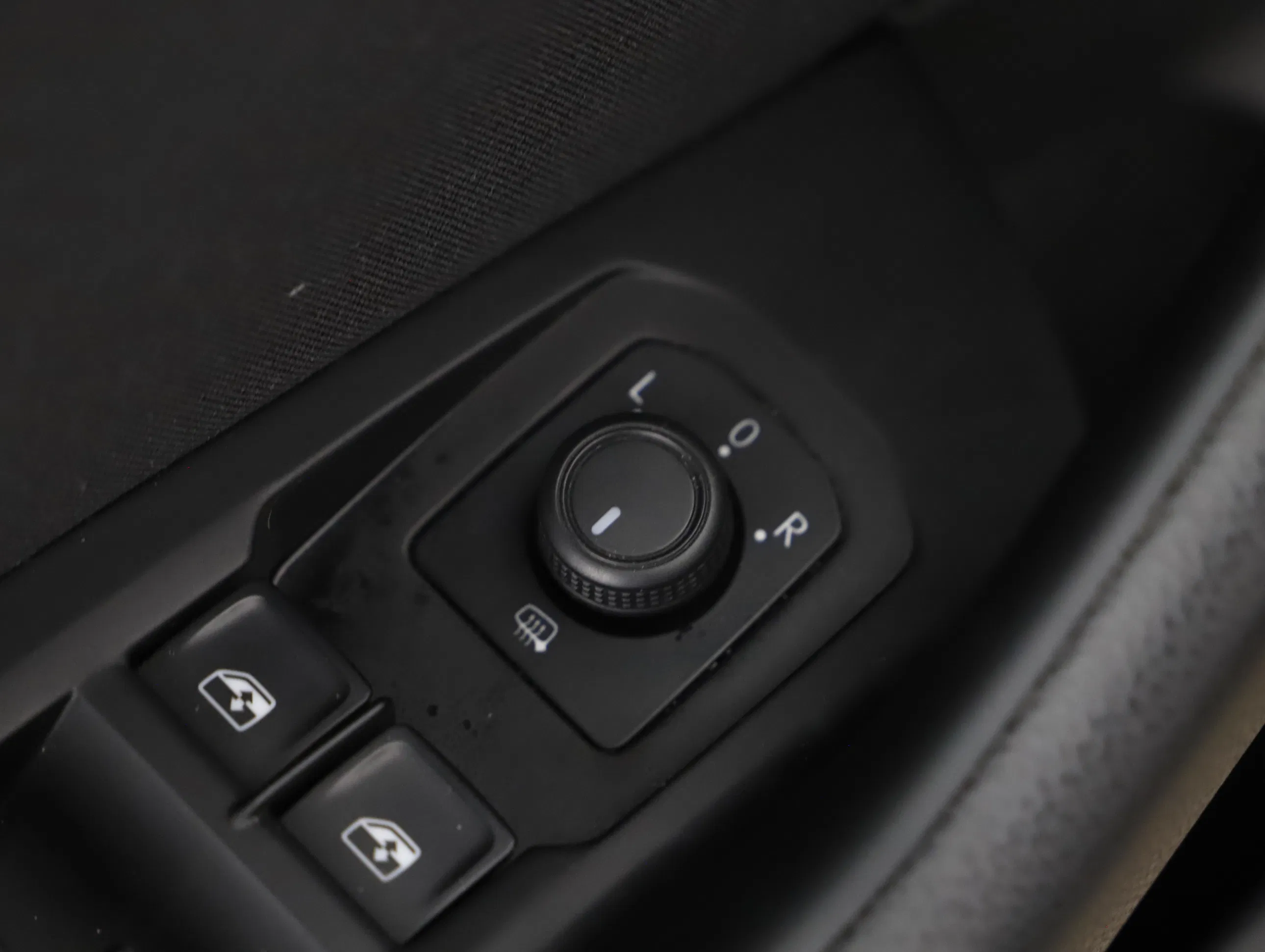 VW Passat Variant 2.0 TDI BMT Business | Bild 8 von 21