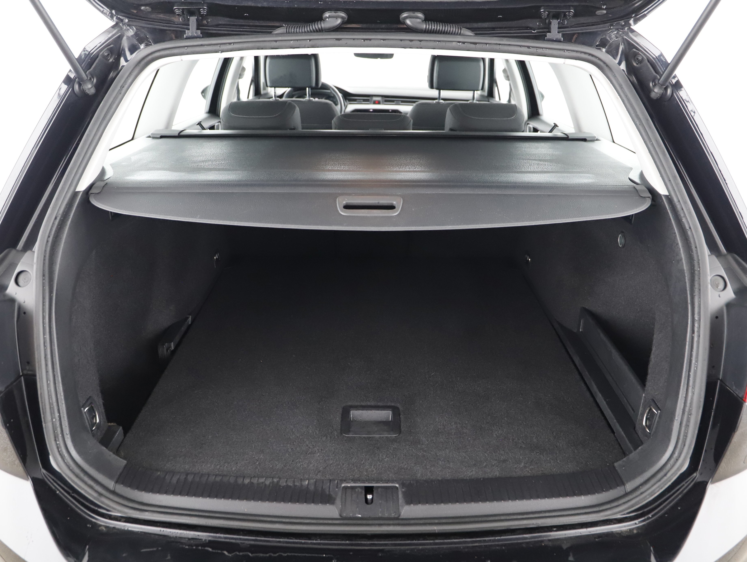 VW Passat Variant 2.0 TDI BMT Business | Bild 21 von 21