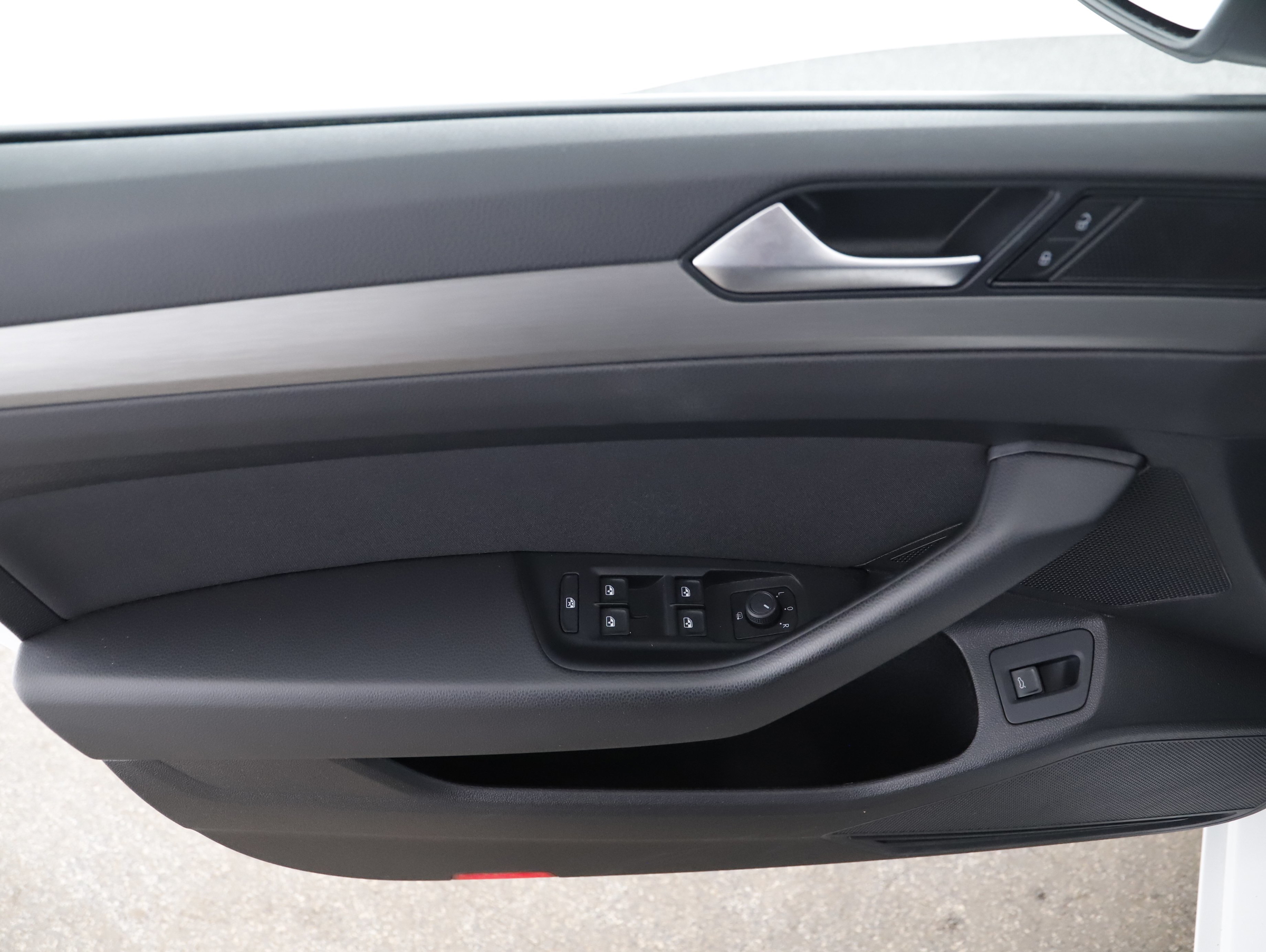 VW Passat Variant 2.0 TDI BMT | Bild 11 von 29