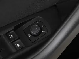 VW Passat Variant 2.0 TDI BMT | Thumbnail 12 von 29