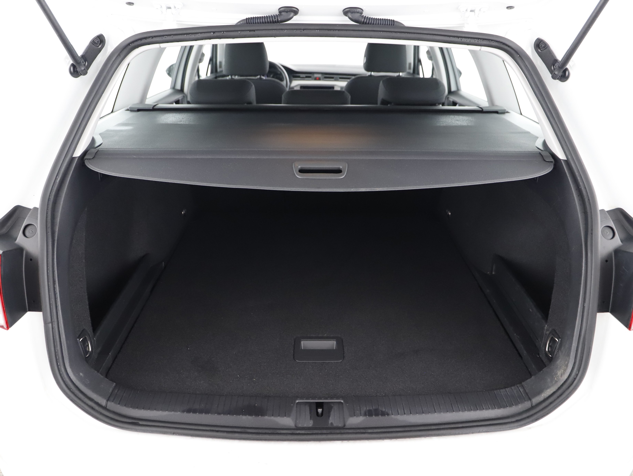 VW Passat Variant 2.0 TDI BMT | Bild 26 von 29