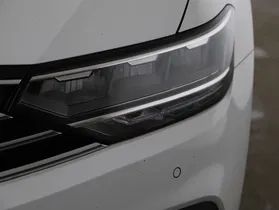 VW Passat Variant 2.0 TDI BMT | Thumbnail 27 von 29