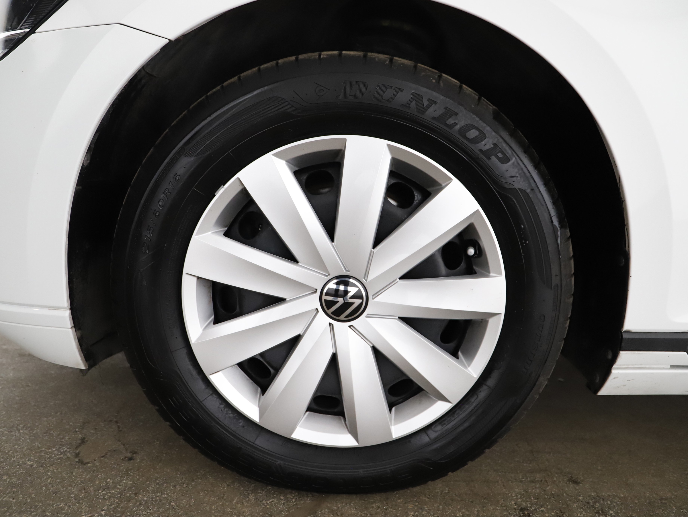 VW Passat Variant 2.0 TDI BMT | Bild 10 von 29