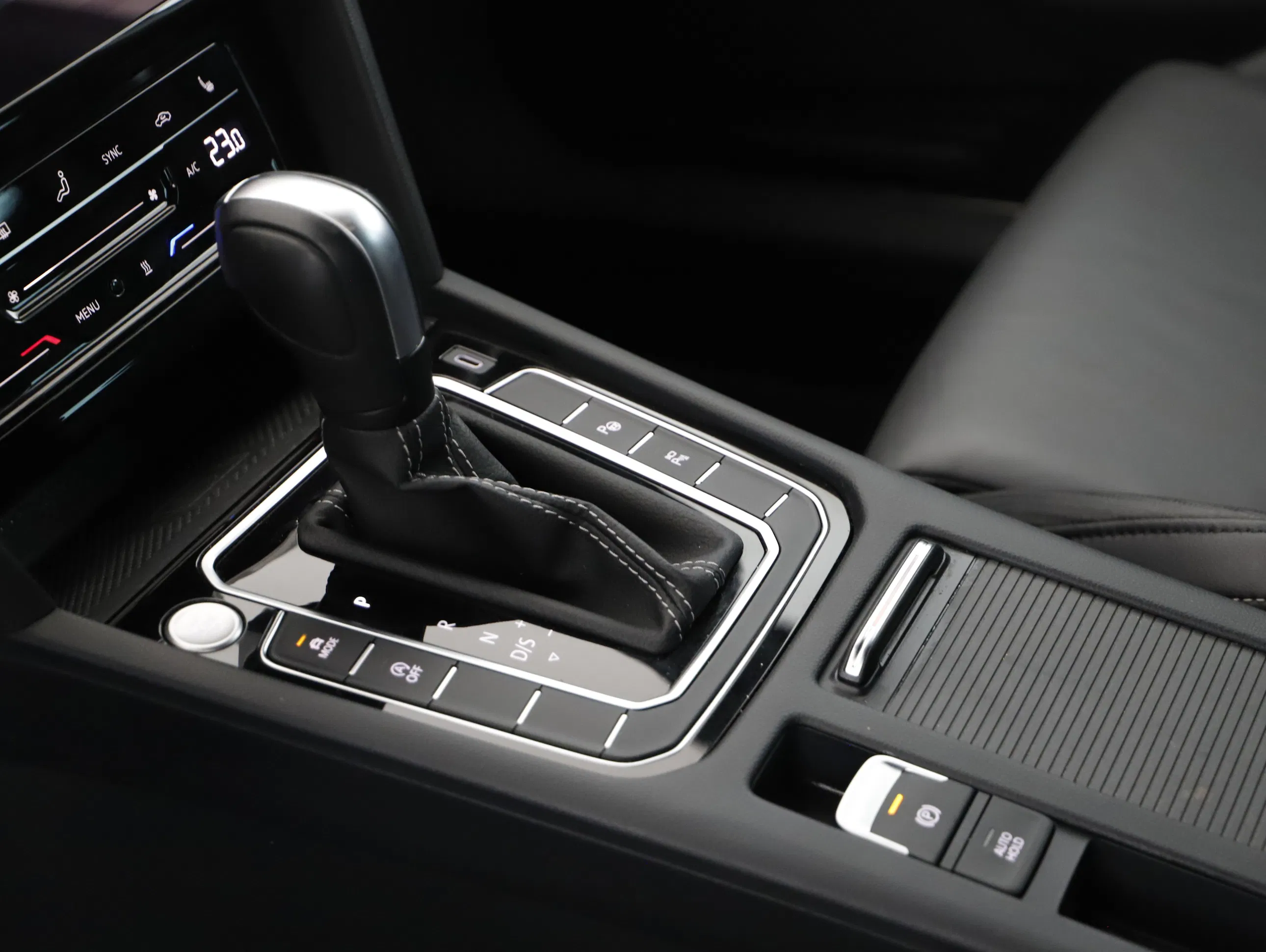 VW Passat Variant 2.0TDI | Bild 17 von 22