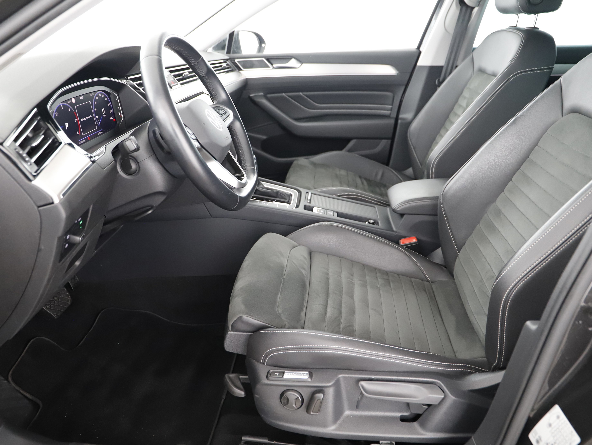 Bild eines VW Passat Variant 2.0 TDI BMT Elegance