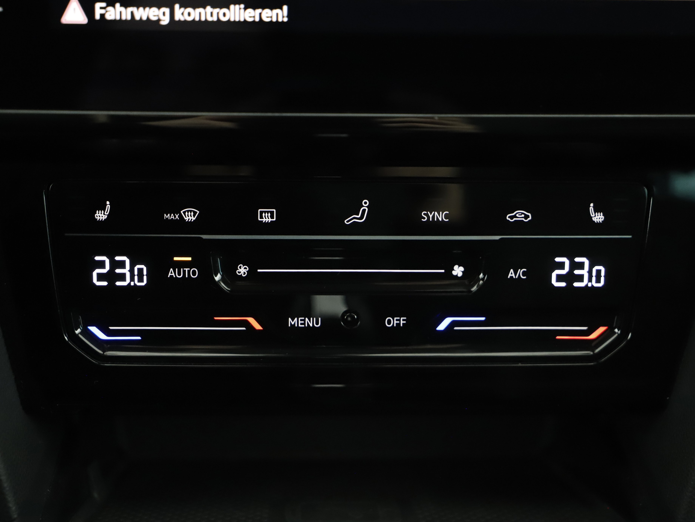 VW Passat Variant 2.0 TDI BMT Elegance | Bild 10 von 23
