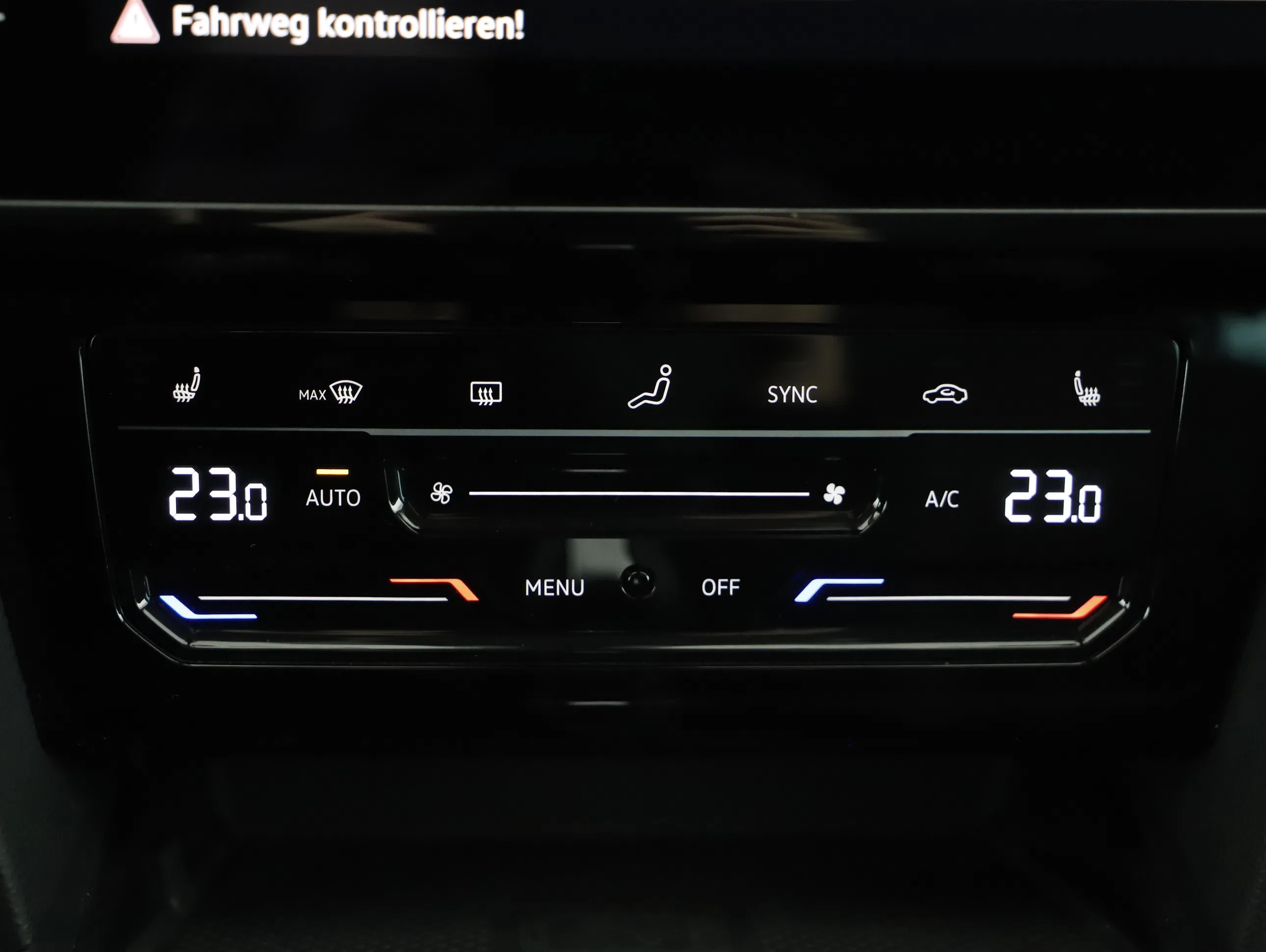 VW Passat Variant 2.0 TDI BMT Elegance | Bild 10 von 23