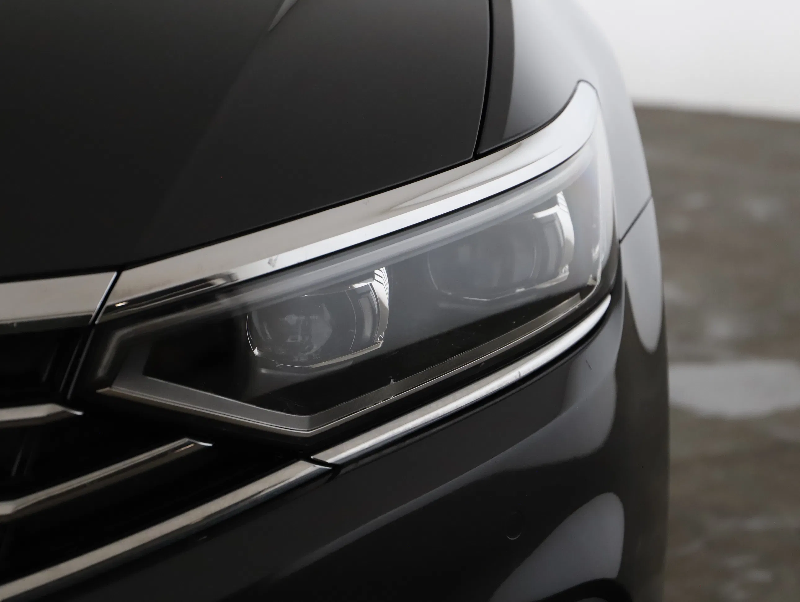 VW Passat Variant 2.0 TDI BMT Elegance | Bild 21 von 23