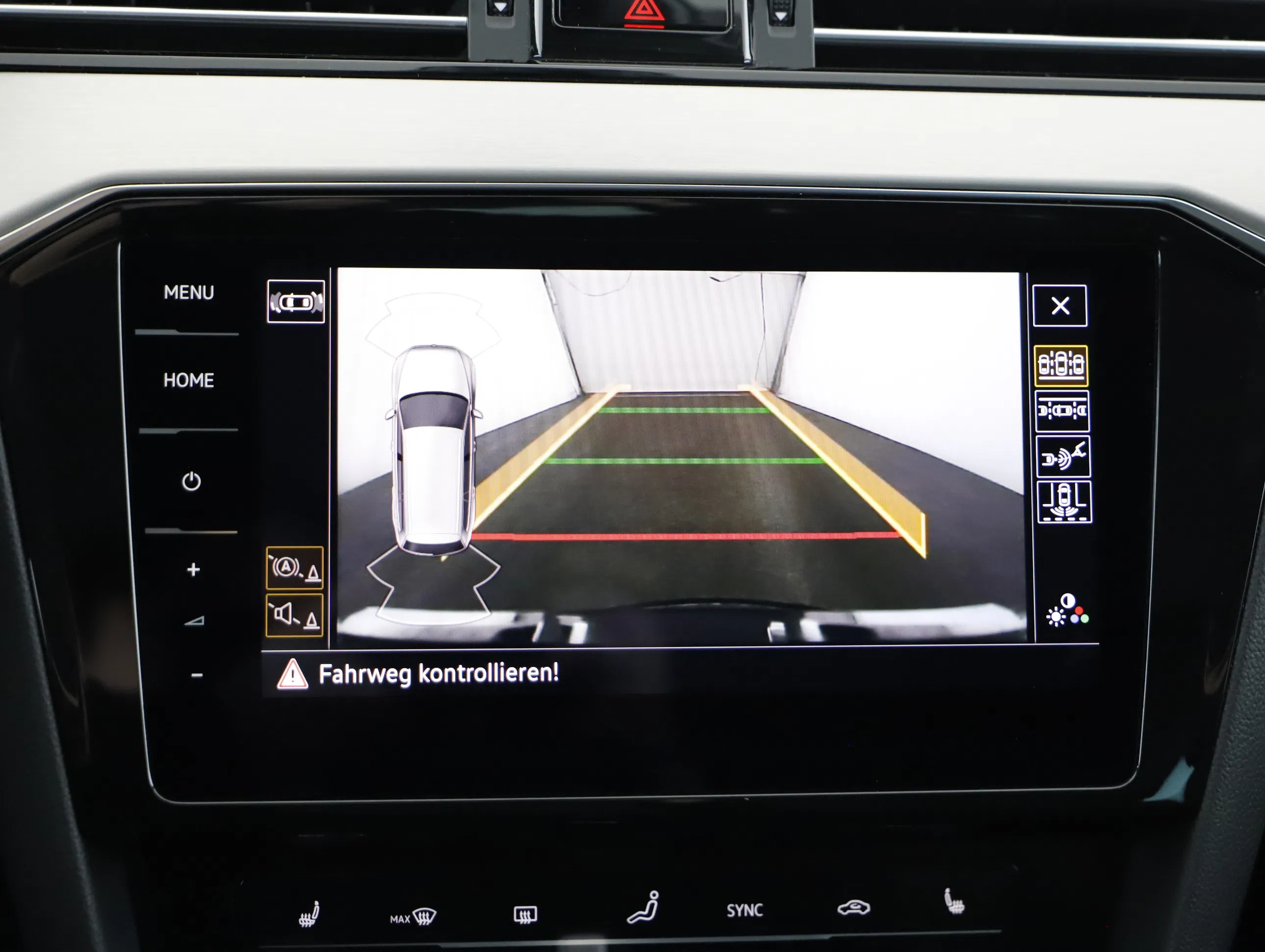 VW Passat Variant 2.0 TDI BMT Elegance | Bild 9 von 23