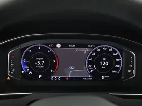VW Passat Variant 2.0 TDI BMT Elegance | Thumbnail 8 von 23