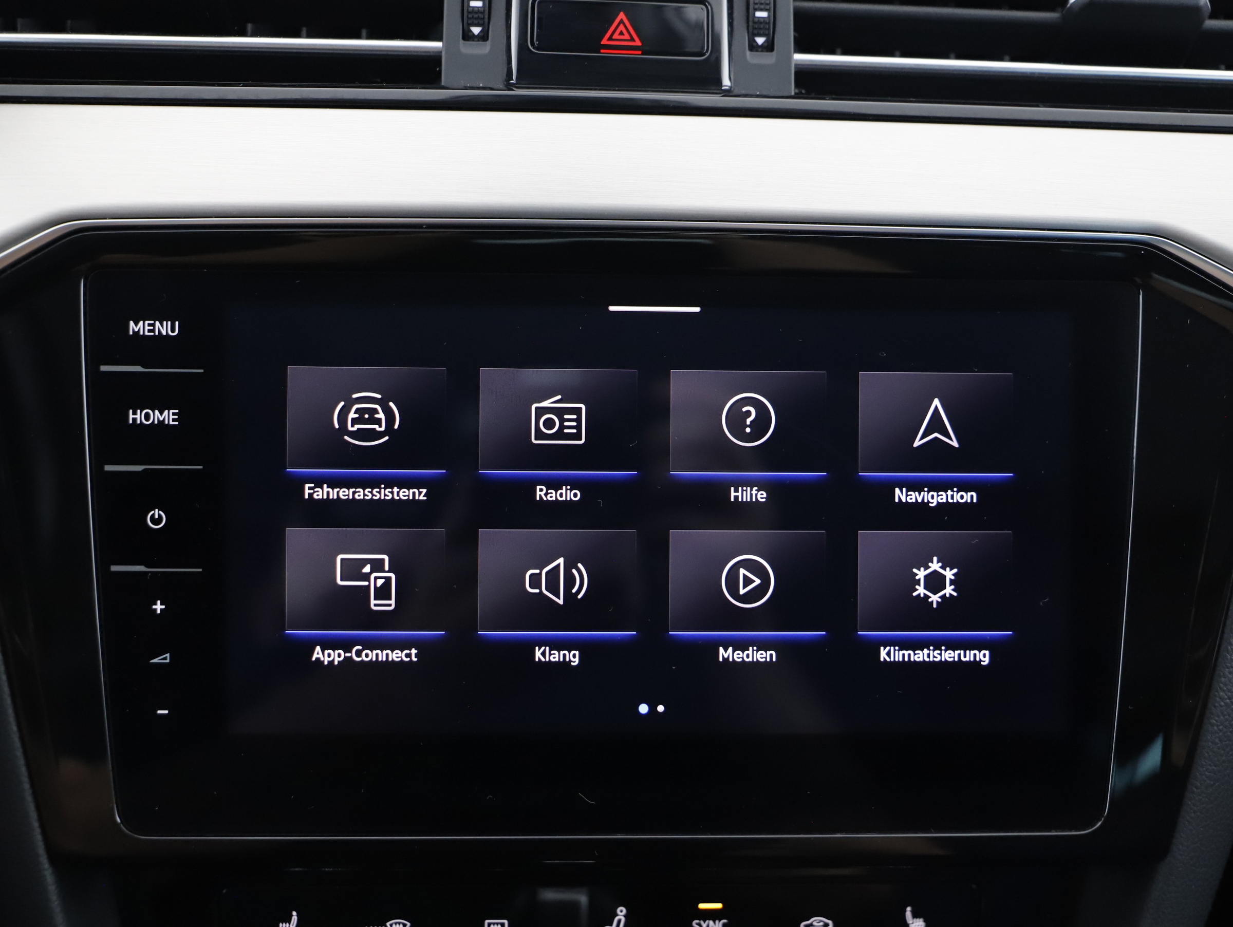VW Passat Variant 2.0 TDI BMT Elegance | Bild 14 von 23