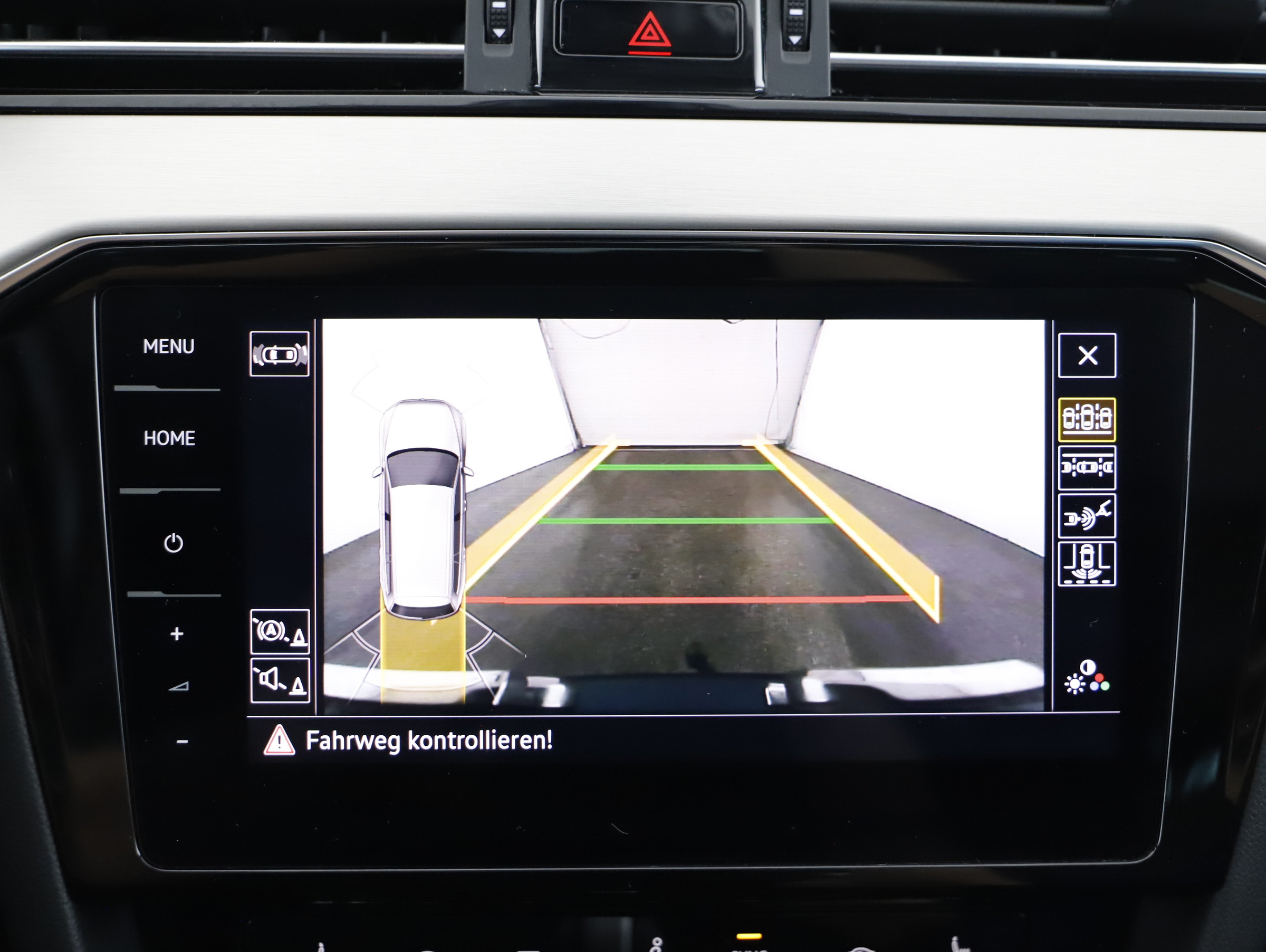 VW Passat Variant 2.0 TDI BMT Elegance | Bild 15 von 23