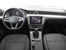 VW Passat Variant 2.0 TDI BMT | Thumbnail 11 von 31