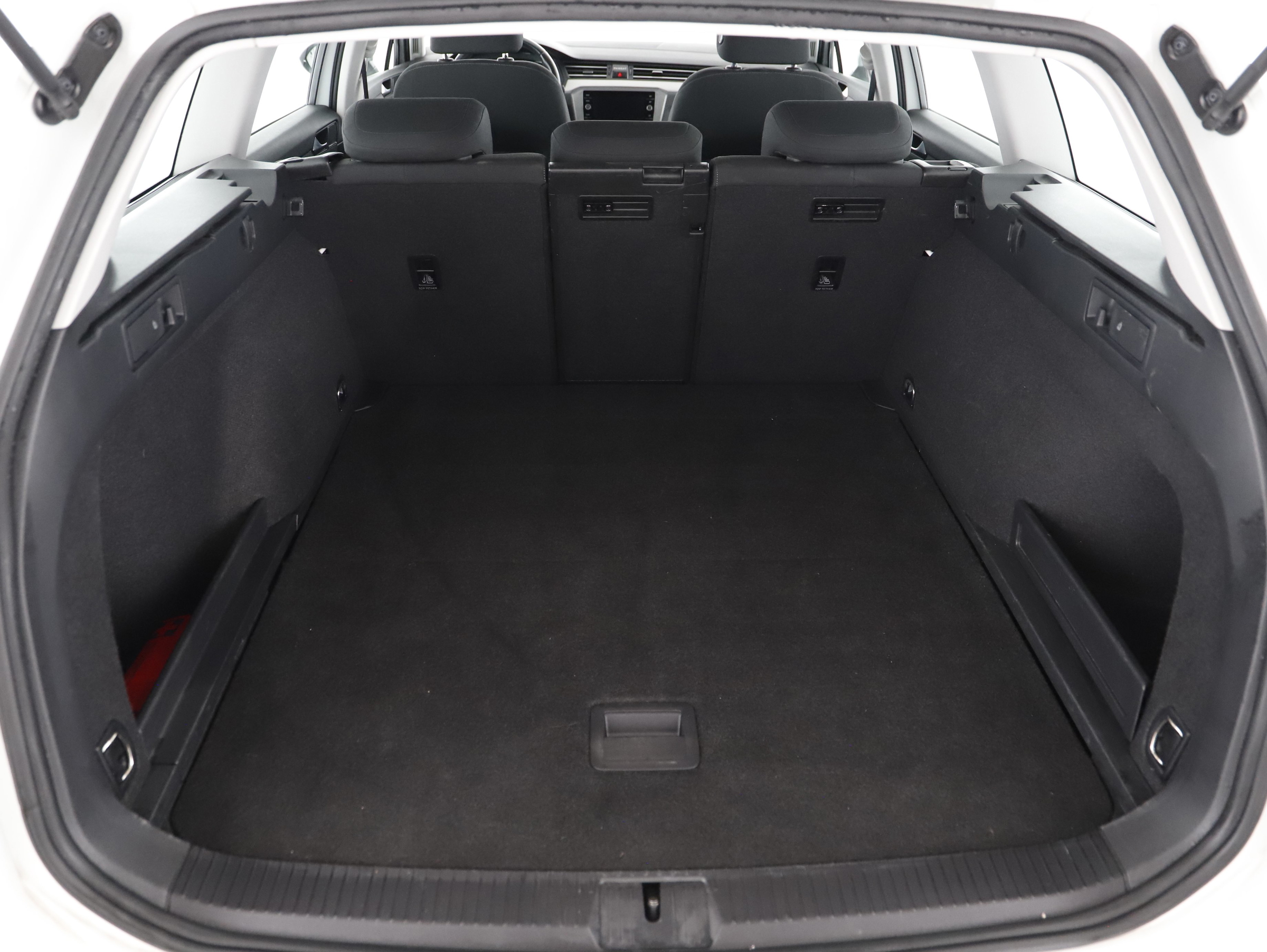 VW Passat Variant 2.0 TDI BMT | Bild 16 von 31