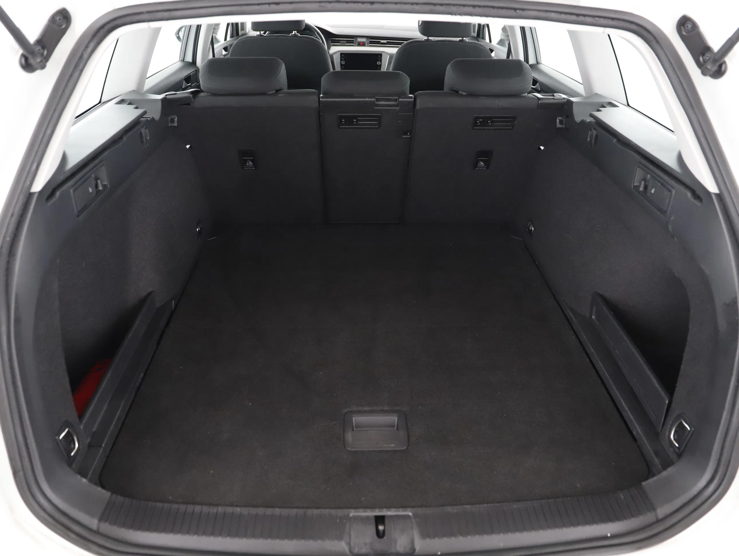 VW Passat Variant 2.0 TDI BMT | Bild 16 von 31