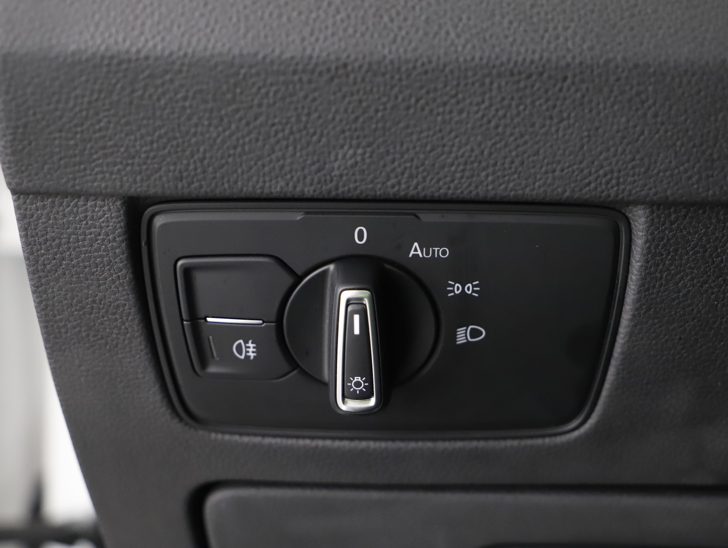 VW Passat Variant 2.0 TDI BMT | Bild 20 von 31