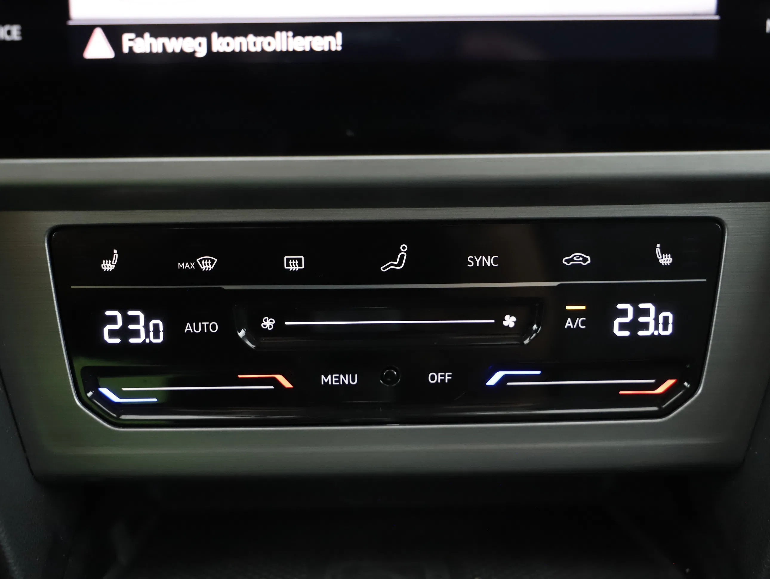 VW Passat Variant 2.0 TDI BMT | Bild 21 von 31