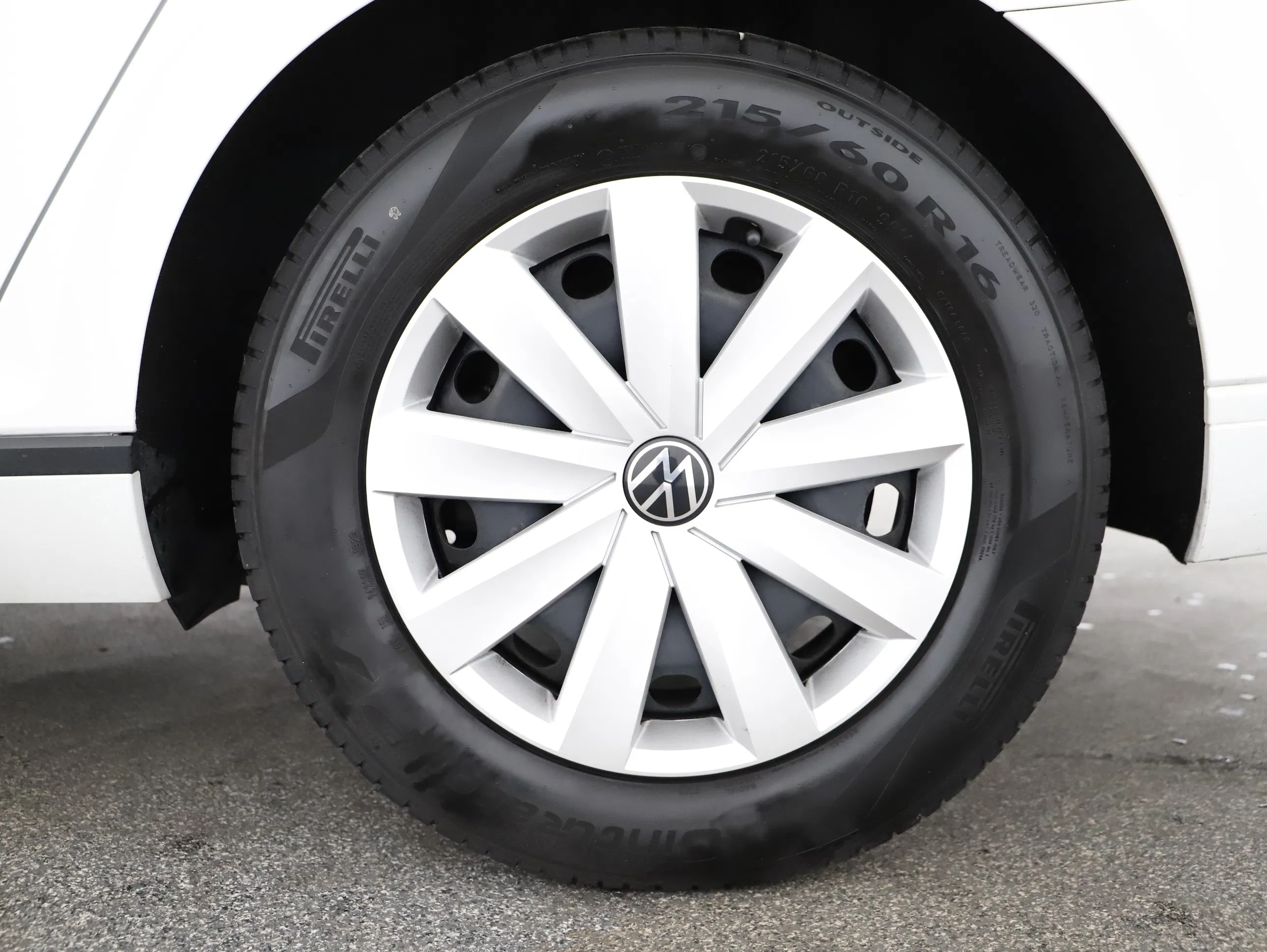 VW Passat Variant 2.0 TDI BMT | Bild 22 von 31