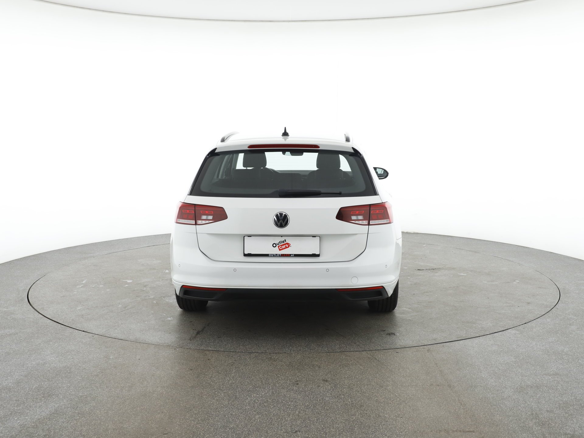 VW Passat Variant 2.0 TDI BMT | Bild 30 von 31