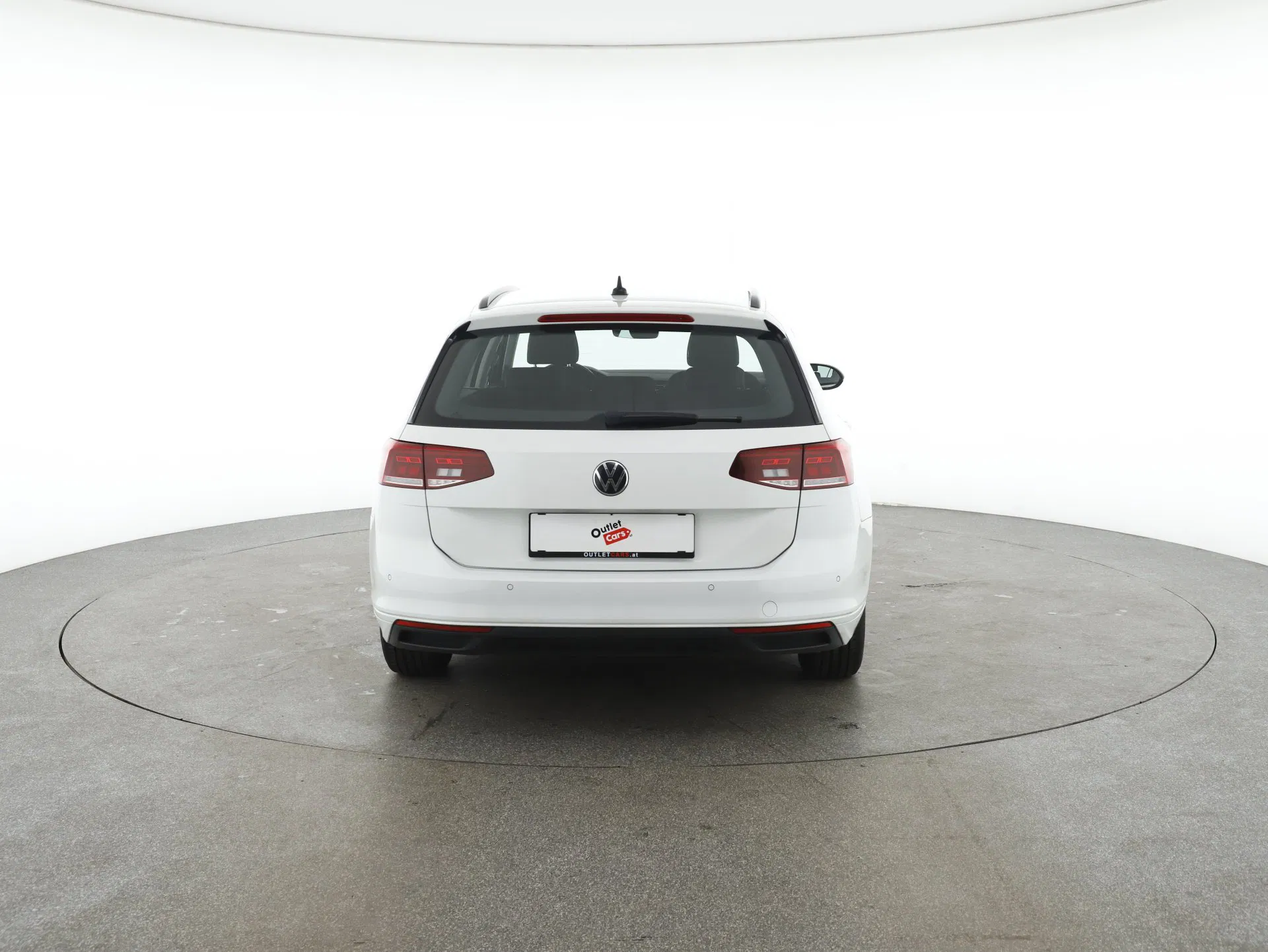 VW Passat Variant 2.0 TDI BMT | Bild 30 von 31