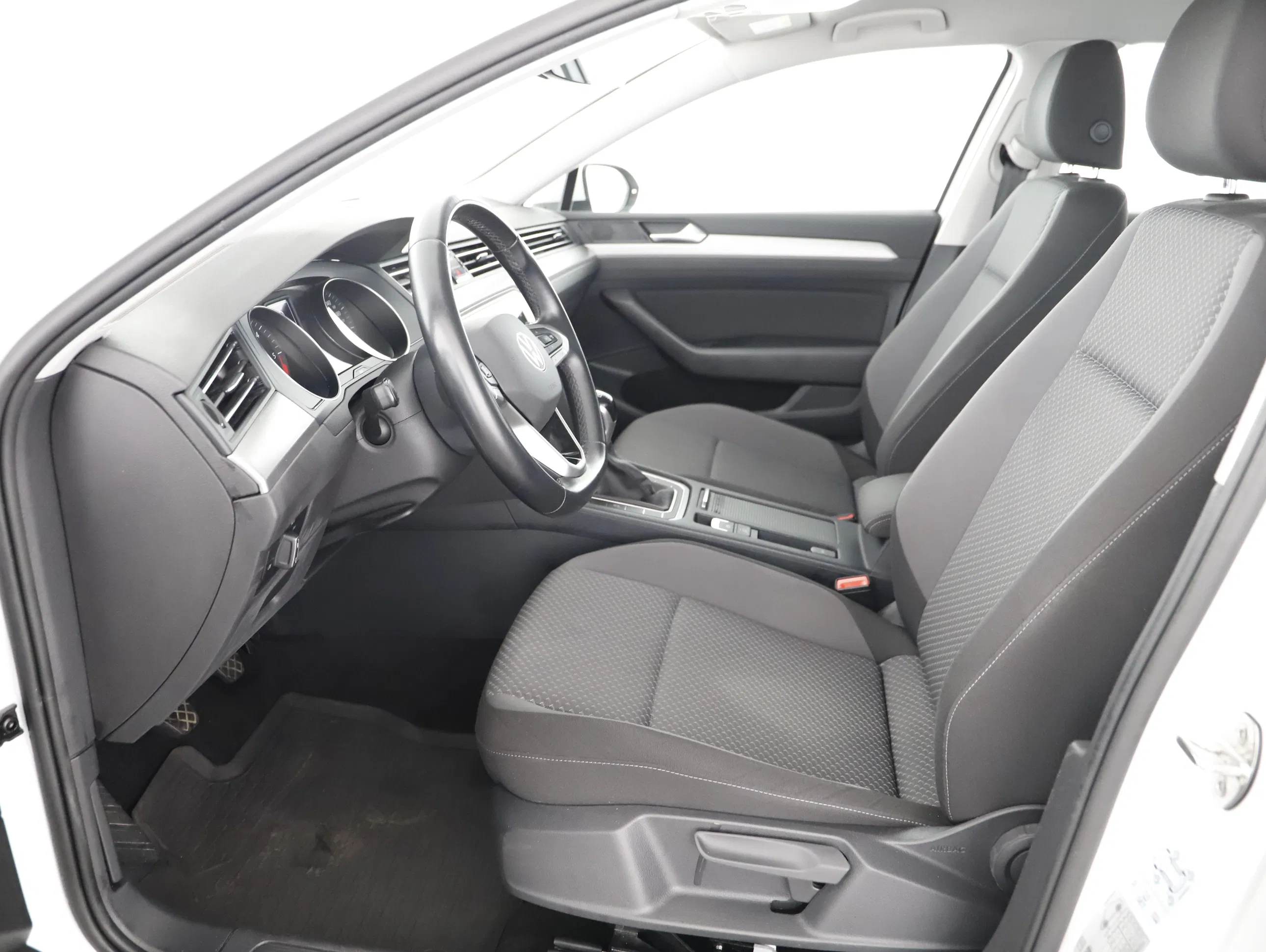 VW Passat Variant 2.0 TDI BMT | Bild 5 von 31