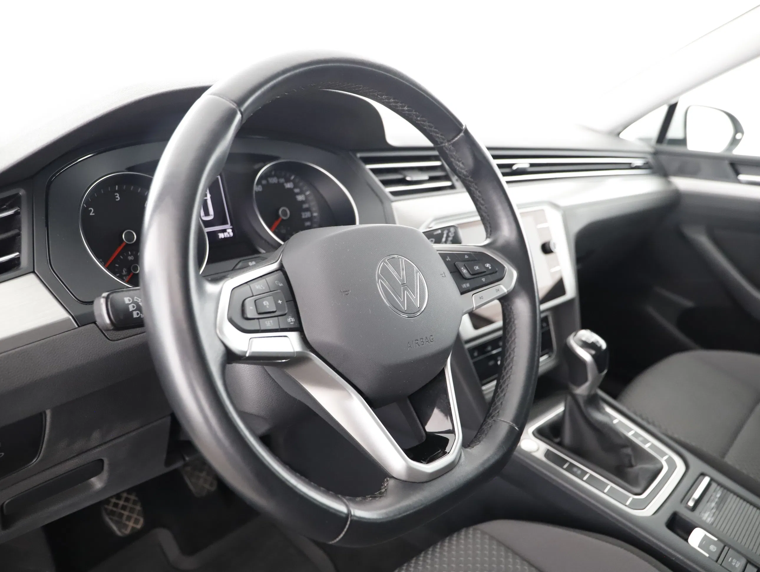 VW Passat Variant 2.0 TDI BMT | Bild 7 von 31